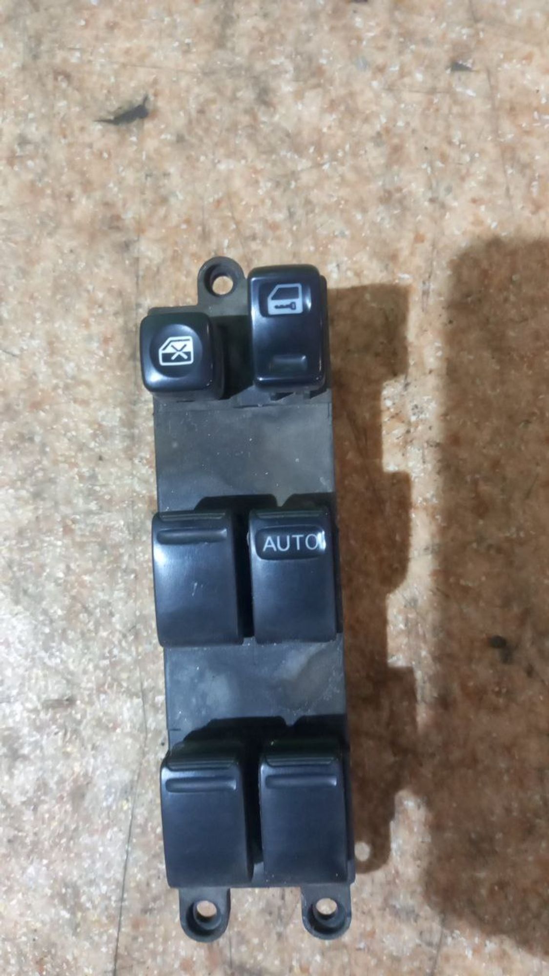 https://ycs.partsauto.market/partsauto-images/thmbs/userImages/7cfef6f3f711b4301ce5946b404c3455/part/74847e9a-fe3c-4399-91f8-eb5603e60a72_1716798254980.jpg