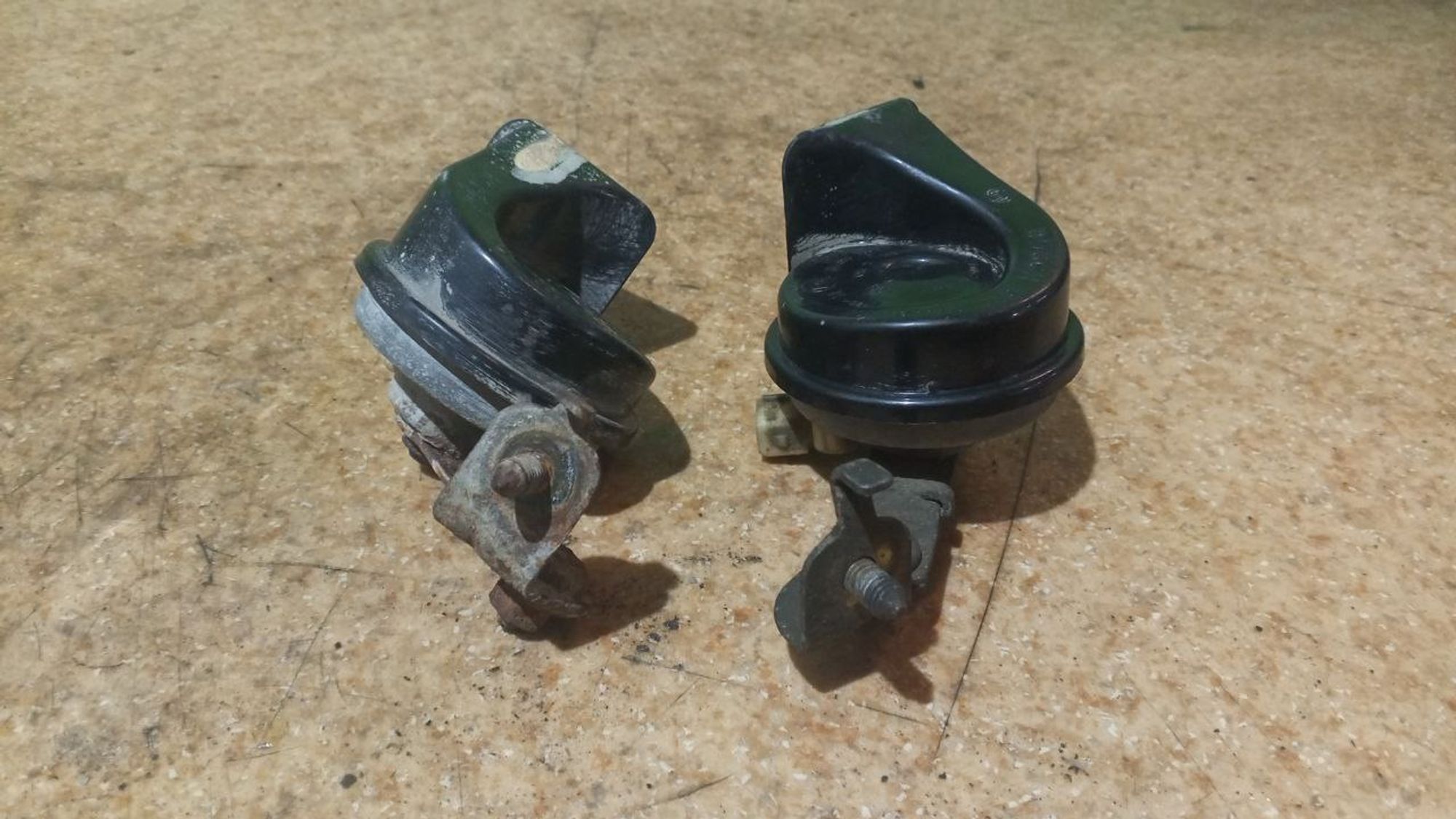 https://ycs.partsauto.market/partsauto-images/thmbs/userImages/7cfef6f3f711b4301ce5946b404c3455/part/79edc858-9707-462c-bf5f-bfd235bd16a3_1738511172839.jpg
