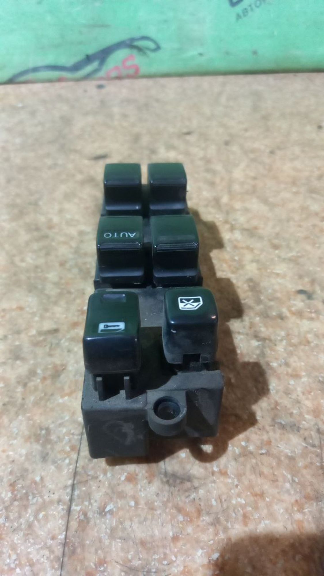 https://ycs.partsauto.market/partsauto-images/thmbs/userImages/7cfef6f3f711b4301ce5946b404c3455/part/7b4ddf28-6e06-4523-9e14-c7e0adb383ed_1716798255181.jpg