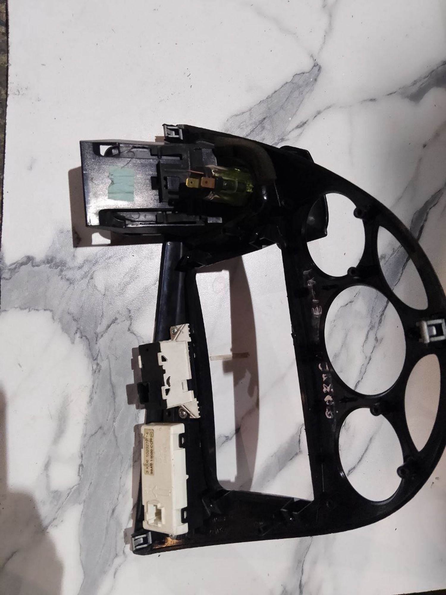 https://ycs.partsauto.market/partsauto-images/thmbs/userImages/7cfef6f3f711b4301ce5946b404c3455/part/90c45b53-924e-442e-9961-537863471bdf_1730536964344.jpg
