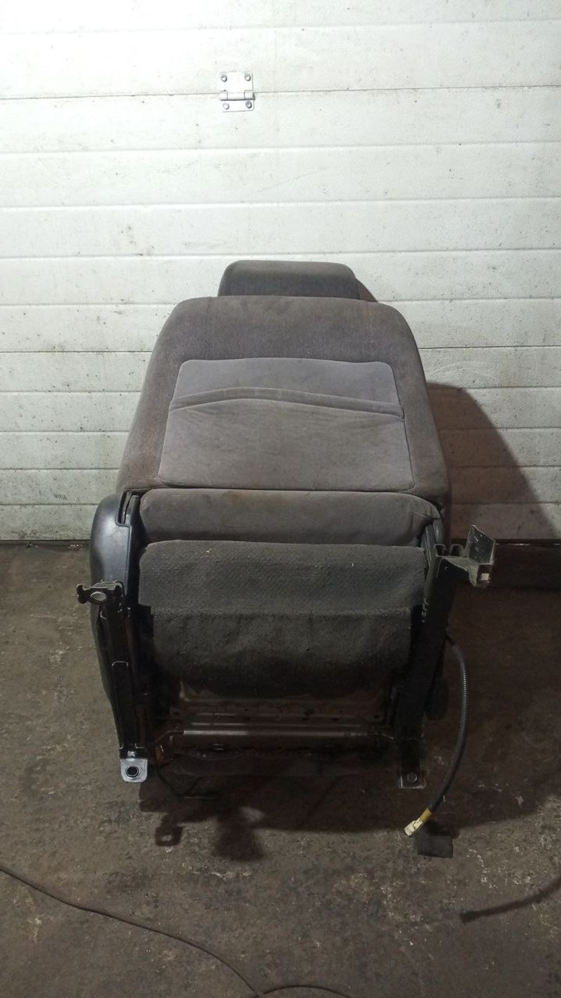 https://ycs.partsauto.market/partsauto-images/thmbs/userImages/7cfef6f3f711b4301ce5946b404c3455/part/9c46a044-4130-40be-b903-a1fa57a6d485_1739208188302.jpg