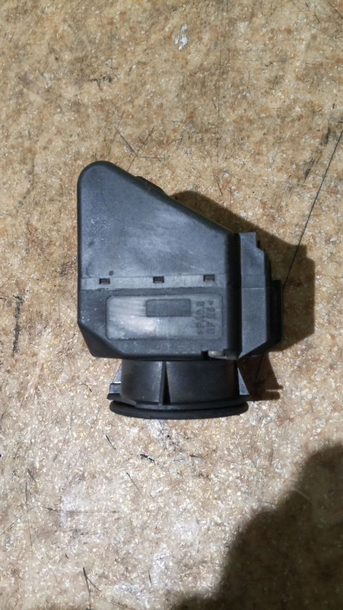 https://ycs.partsauto.market/partsauto-images/thmbs/userImages/7cfef6f3f711b4301ce5946b404c3455/part/9d423138-49d5-408e-8c68-28957ea2c63a_1734937364365.jpg