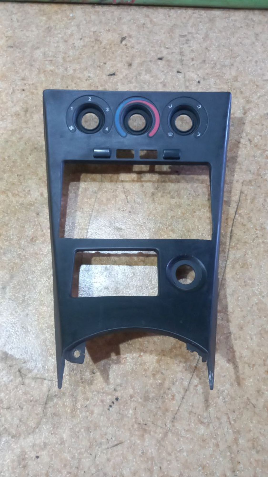 https://ycs.partsauto.market/partsauto-images/thmbs/userImages/7cfef6f3f711b4301ce5946b404c3455/part/a070103b-1051-4a57-8459-89e54c022f31_1719995070720.jpg