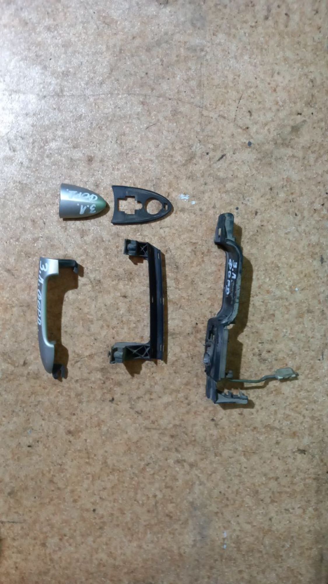 https://ycs.partsauto.market/partsauto-images/thmbs/userImages/7cfef6f3f711b4301ce5946b404c3455/part/a325c72d-47c7-4bf6-ad31-5004e2130d86_1703591239584.jpg