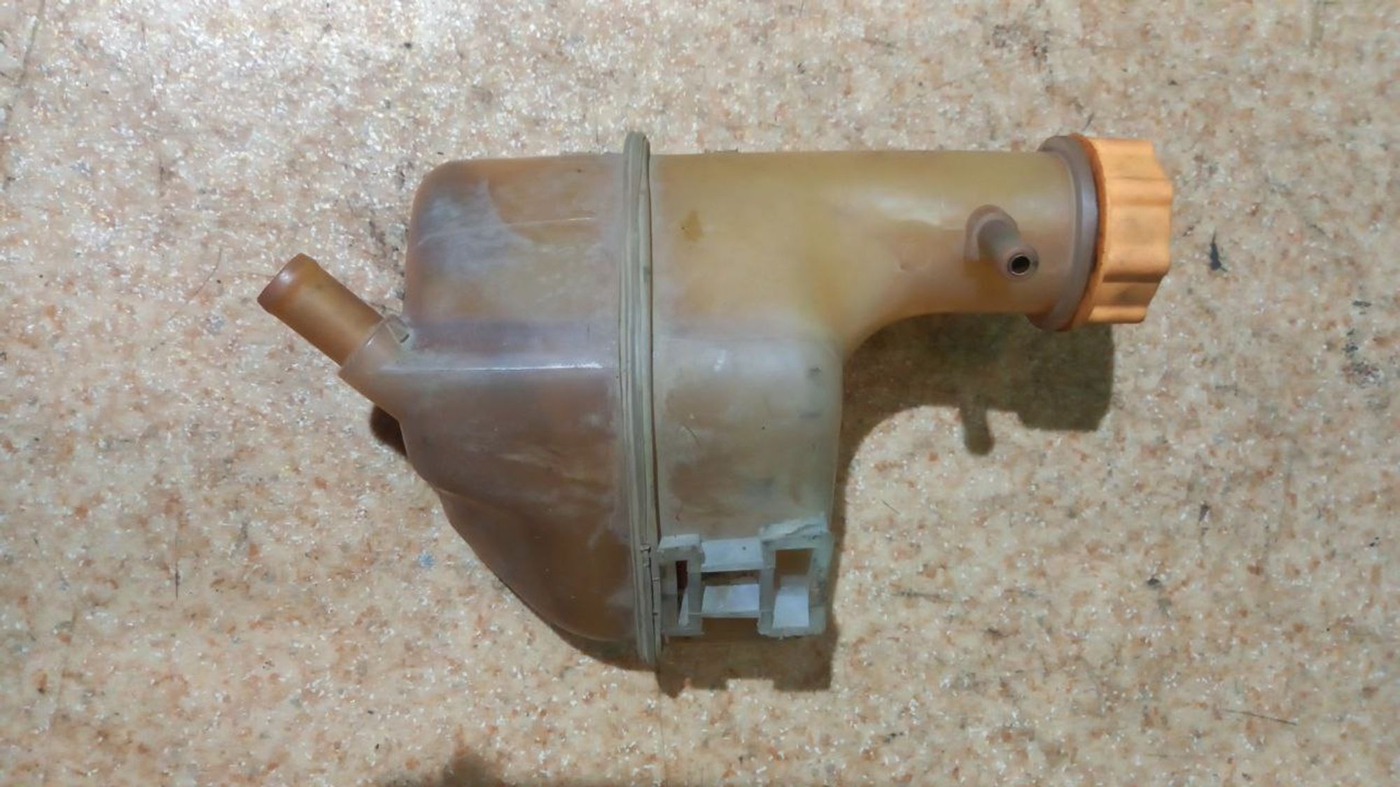 https://ycs.partsauto.market/partsauto-images/thmbs/userImages/7cfef6f3f711b4301ce5946b404c3455/part/a3b95f04-5120-4c3f-aabe-32d082c16880_1702977388241.jpg