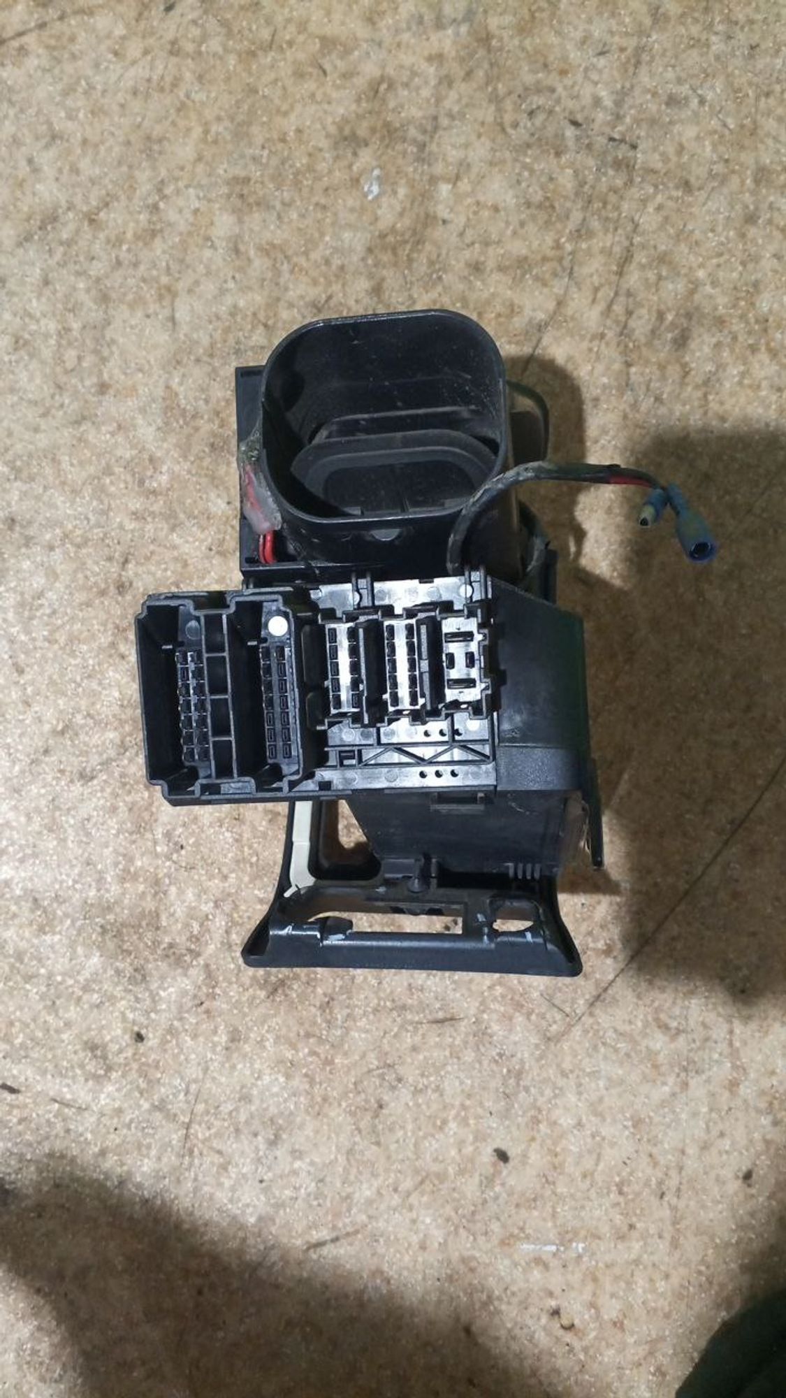 https://ycs.partsauto.market/partsauto-images/thmbs/userImages/7cfef6f3f711b4301ce5946b404c3455/part/a856438f-2051-461e-bb0d-6d12baab09c9_1734804994656.jpg