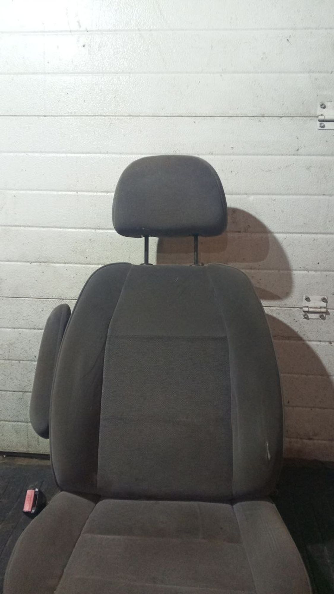https://ycs.partsauto.market/partsauto-images/thmbs/userImages/7cfef6f3f711b4301ce5946b404c3455/part/a9569d70-4694-40fc-bfcc-175d7709fc15_1735392912150.jpg