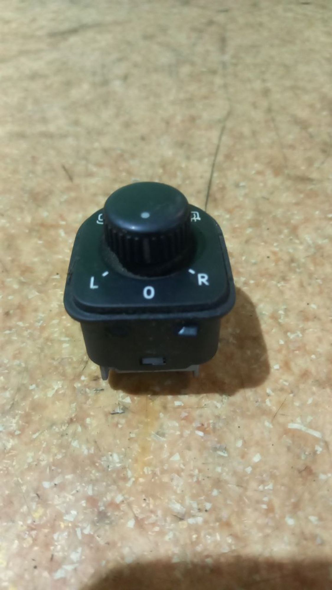 https://ycs.partsauto.market/partsauto-images/thmbs/userImages/7cfef6f3f711b4301ce5946b404c3455/part/b69eb093-b4cd-41fd-b728-186b1742e102_1722775260735.jpg