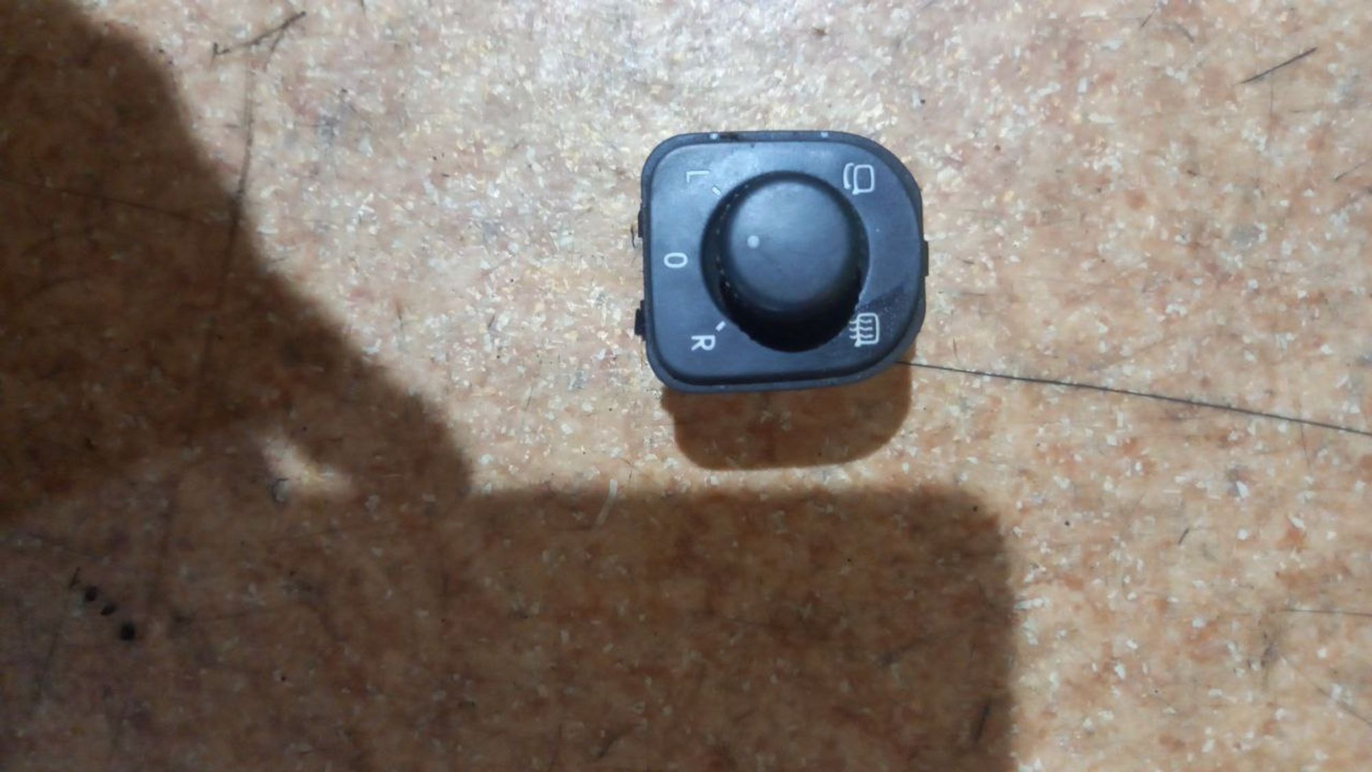 https://ycs.partsauto.market/partsauto-images/thmbs/userImages/7cfef6f3f711b4301ce5946b404c3455/part/b803e899-c3ce-4de6-9ed8-38b6c222f569_1722775260906.jpg