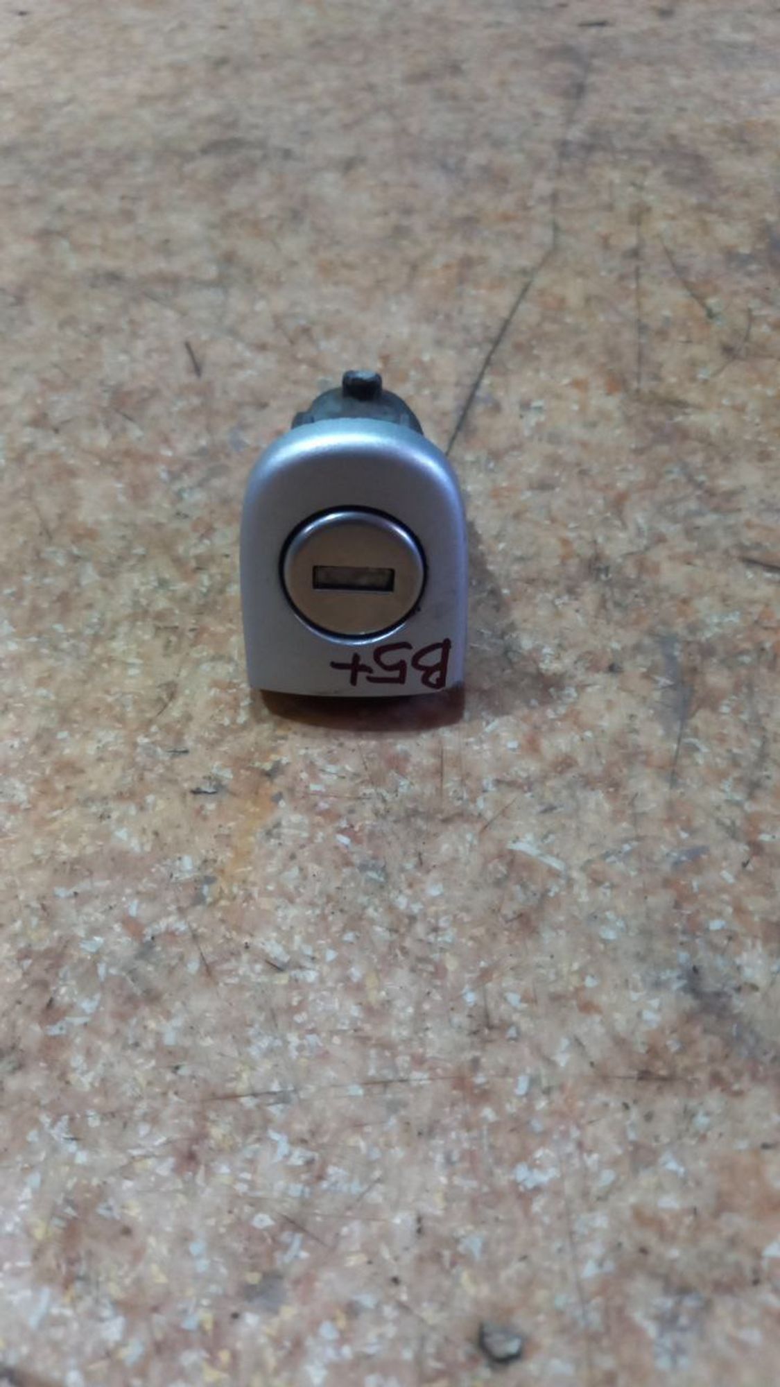https://ycs.partsauto.market/partsauto-images/thmbs/userImages/7cfef6f3f711b4301ce5946b404c3455/part/c234684d-b7cd-47dd-a23c-ea5d41dcb0a1_1720110992259.jpg