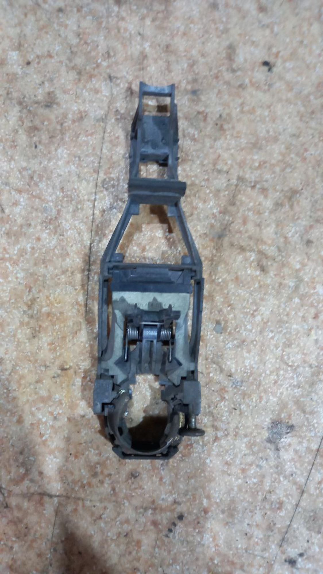 https://ycs.partsauto.market/partsauto-images/thmbs/userImages/7cfef6f3f711b4301ce5946b404c3455/part/c70b1db8-c588-4a70-af89-5dcdd3118f59_1718794480708.jpg