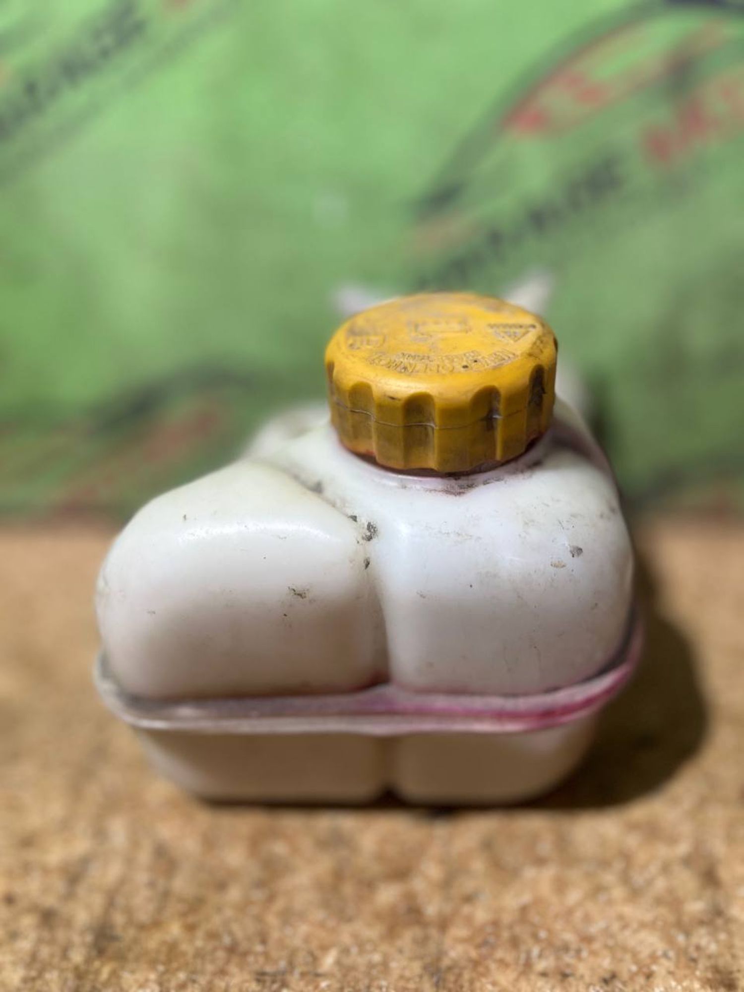https://ycs.partsauto.market/partsauto-images/thmbs/userImages/7cfef6f3f711b4301ce5946b404c3455/part/cf237bc0-8e4b-4a2e-8b53-a0dc8b9703b5_1747130487336.jpg
