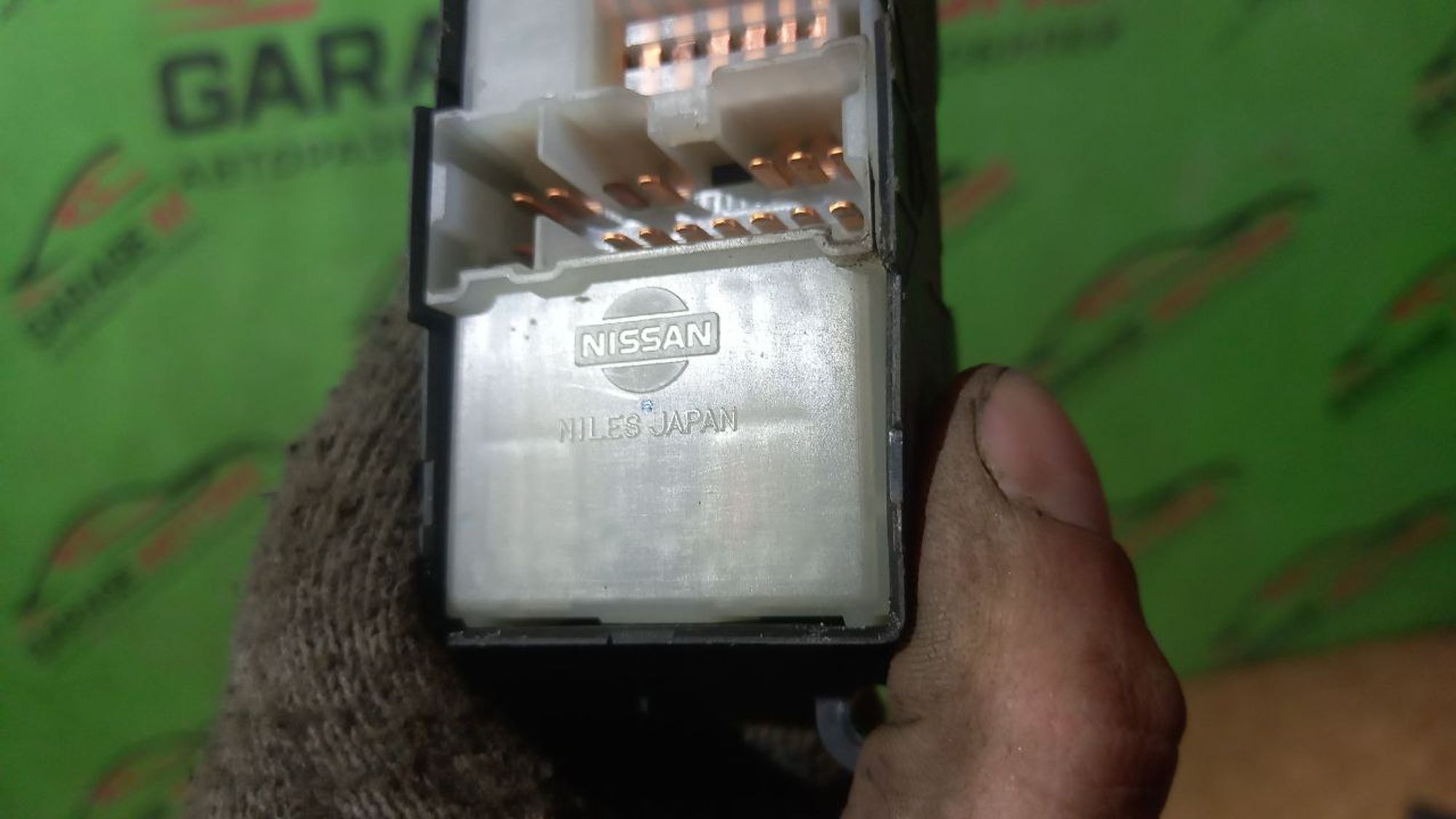 https://ycs.partsauto.market/partsauto-images/thmbs/userImages/7cfef6f3f711b4301ce5946b404c3455/part/df294bd1-cef3-4ff3-95f2-5124c19eb317_1716798255369.jpg