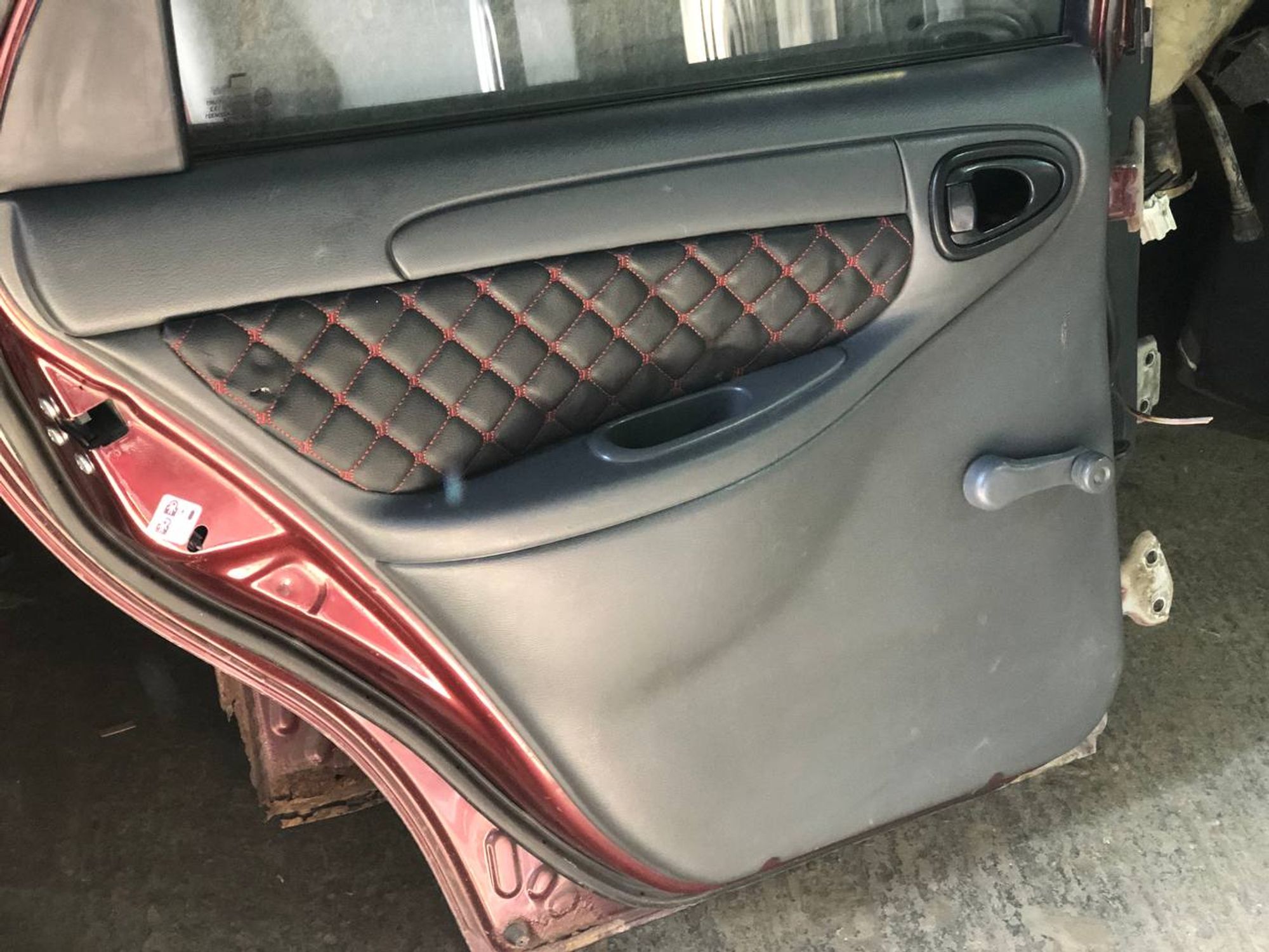 https://ycs.partsauto.market/partsauto-images/thmbs/userImages/7cfef6f3f711b4301ce5946b404c3455/part/e07dd1f6-d920-41a8-ace8-e7bf165c94d8_1742551625408.jpg