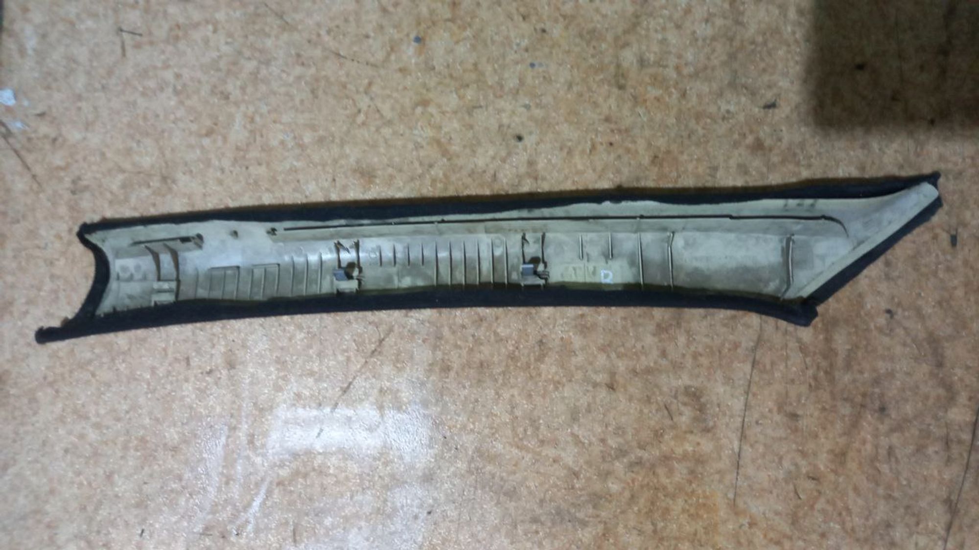 https://ycs.partsauto.market/partsauto-images/thmbs/userImages/7cfef6f3f711b4301ce5946b404c3455/part/e2f4db98-03ca-483f-bf63-07b80a71967e_1724240306680.jpg