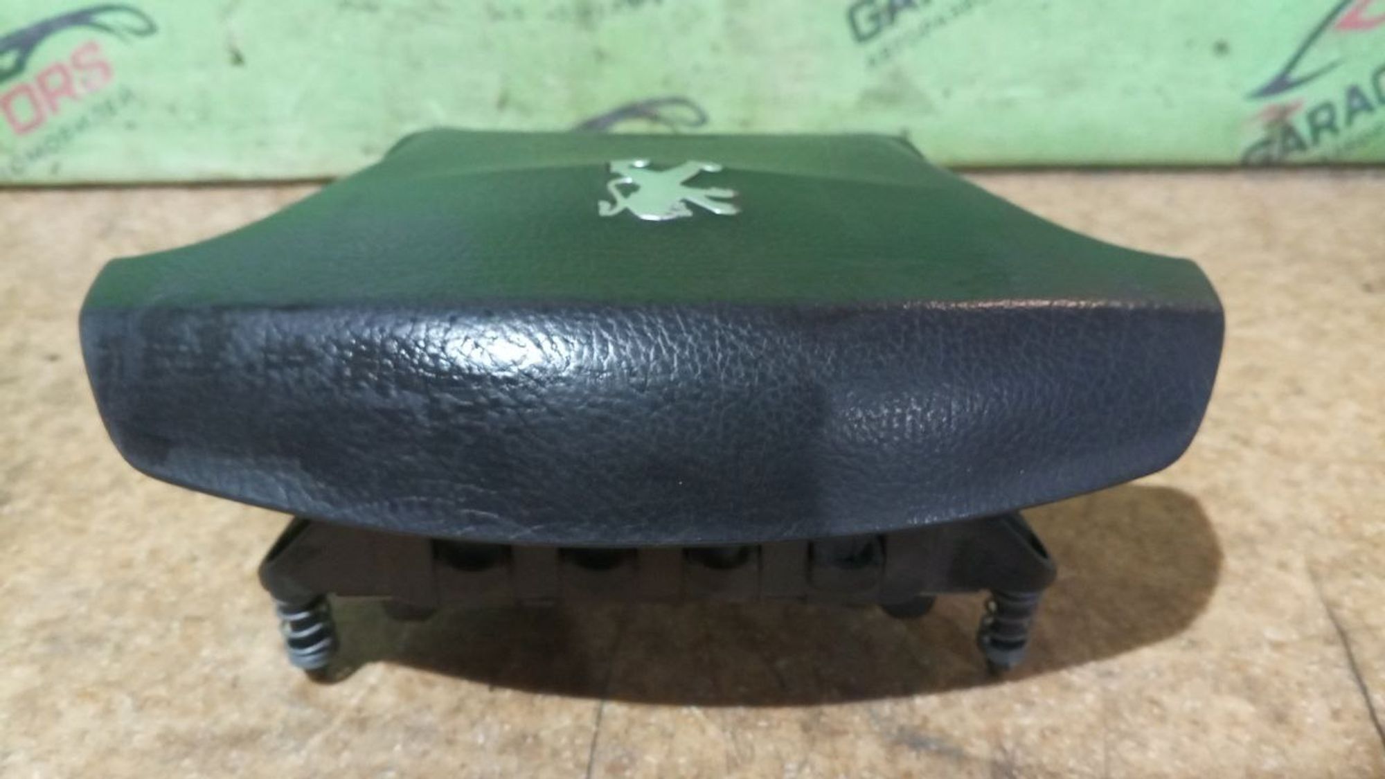 https://ycs.partsauto.market/partsauto-images/thmbs/userImages/7cfef6f3f711b4301ce5946b404c3455/part/e3293a14-367c-49dc-bccd-c3476df7b276_1737482140142.jpg