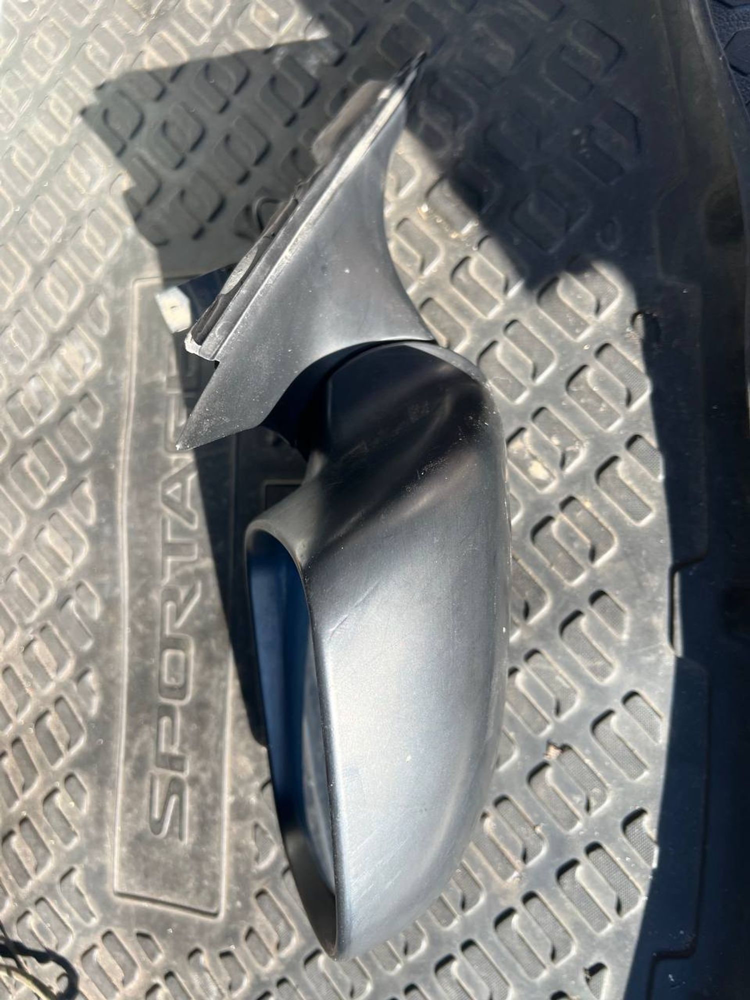 https://ycs.partsauto.market/partsauto-images/thmbs/userImages/7cfef6f3f711b4301ce5946b404c3455/part/f005d932-6d80-42f7-8548-1c72d3dbf8eb_1775110100706.jpg