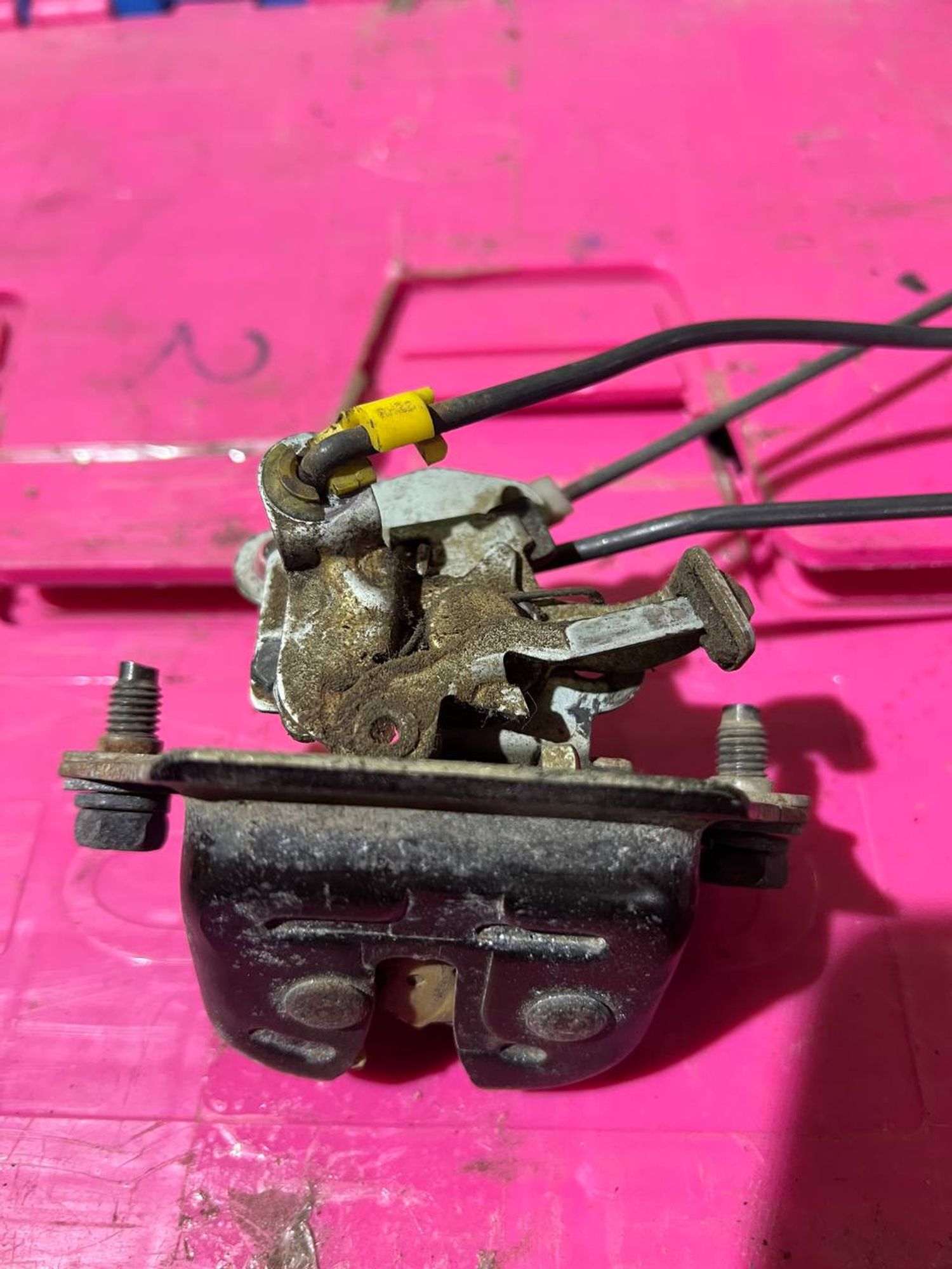 https://ycs.partsauto.market/partsauto-images/thmbs/userImages/7cfef6f3f711b4301ce5946b404c3455/part/f5f649d2-54b5-44fd-a69b-311a3317c57c_1746435639688.jpg