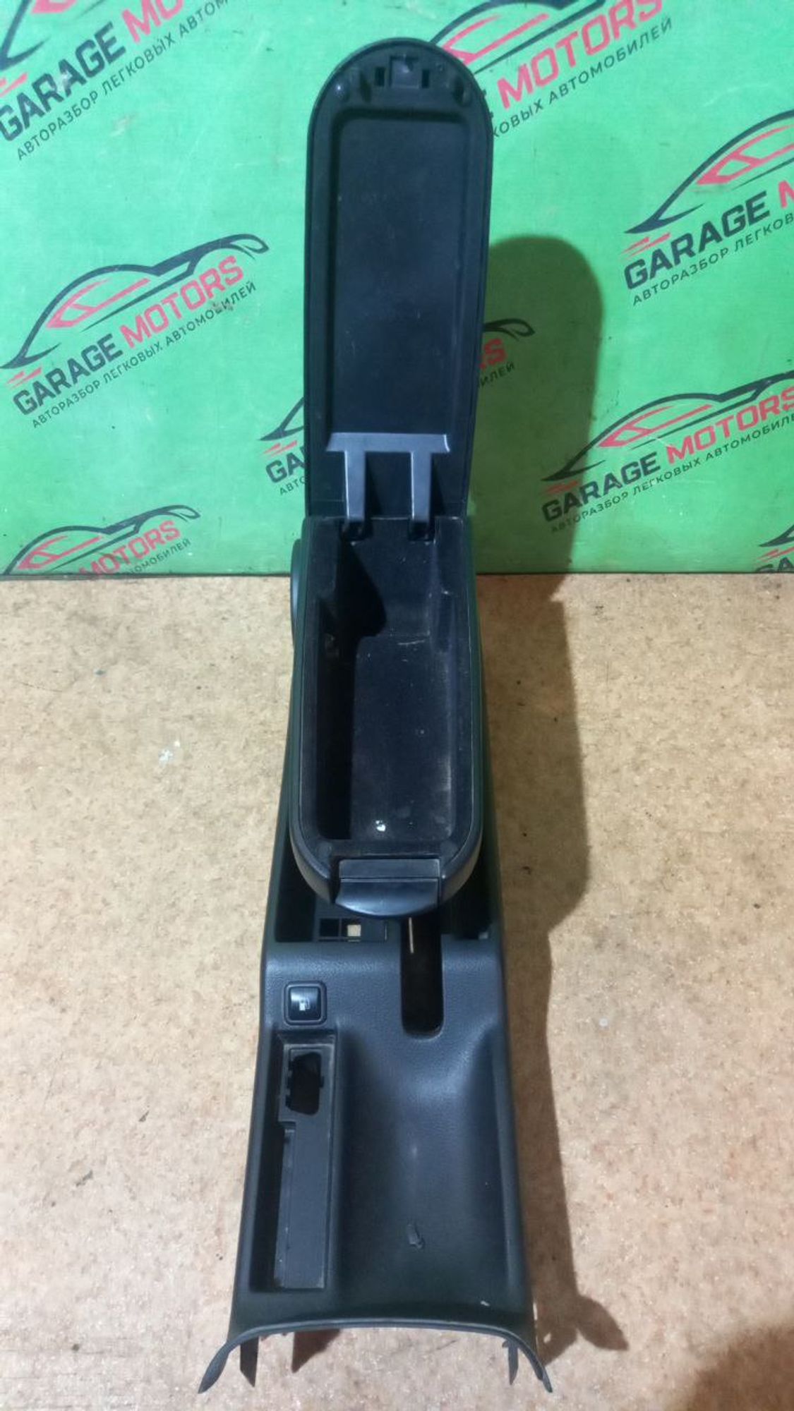 https://ycs.partsauto.market/partsauto-images/thmbs/userImages/7cfef6f3f711b4301ce5946b404c3455/part/ffea1992-6d09-4495-a5ee-2c1c7eb45643_1706773862376.jpg
