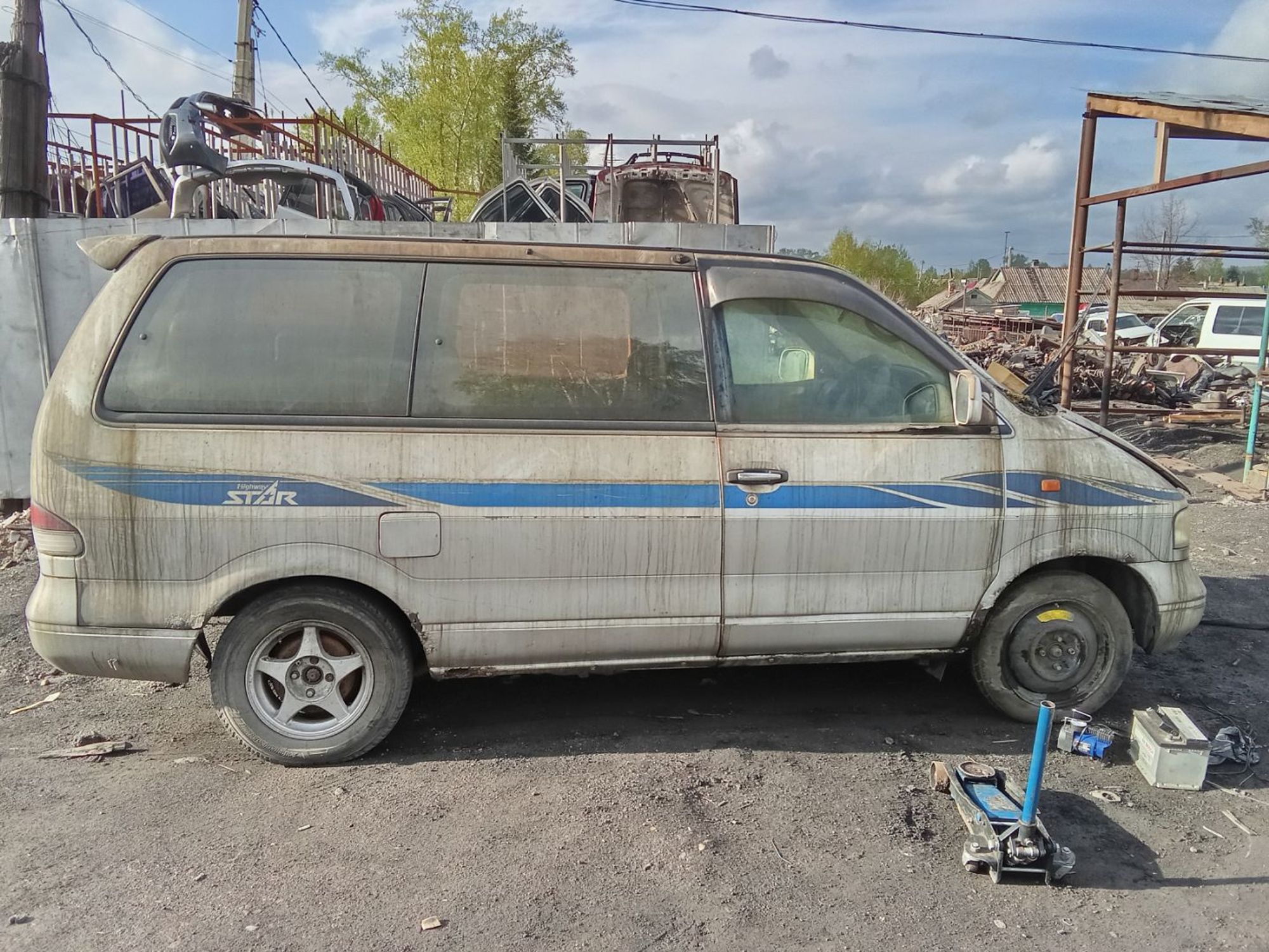 https://ycs.partsauto.market/partsauto-images/thmbs/userImages/7ed63c96fe685f431889ec34ef8f13b8/car/ac9705ec-53eb-4371-bcee-dbf85e36a438_1778634308220.jpg