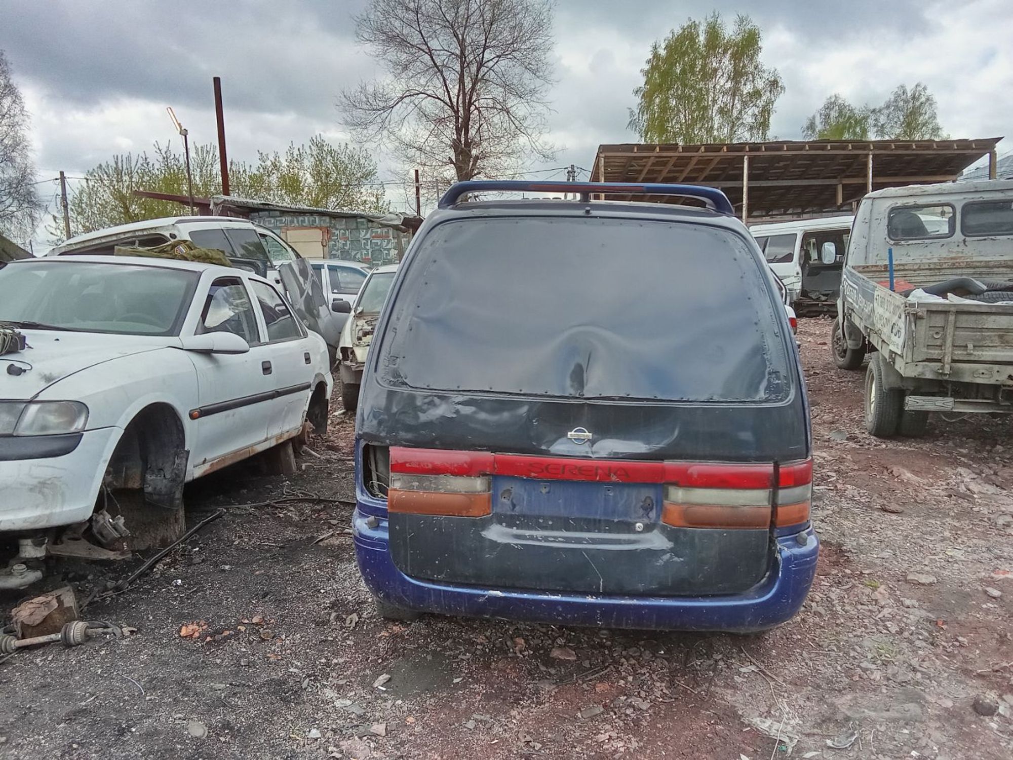 https://ycs.partsauto.market/partsauto-images/thmbs/userImages/7ed63c96fe685f431889ec34ef8f13b8/car/af57bec0-289a-4ae8-9e82-7baa2c36a1b5_1778301430527.jpg