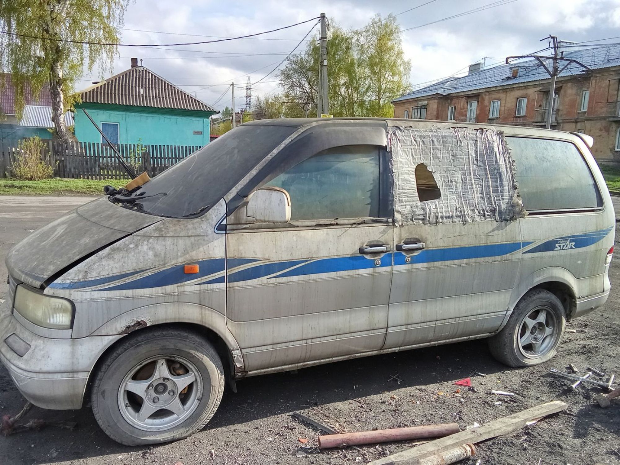 https://ycs.partsauto.market/partsauto-images/thmbs/userImages/7ed63c96fe685f431889ec34ef8f13b8/car/c57717ff-af99-4604-b9fd-1a694b7fe4b7_1778634305754.jpg
