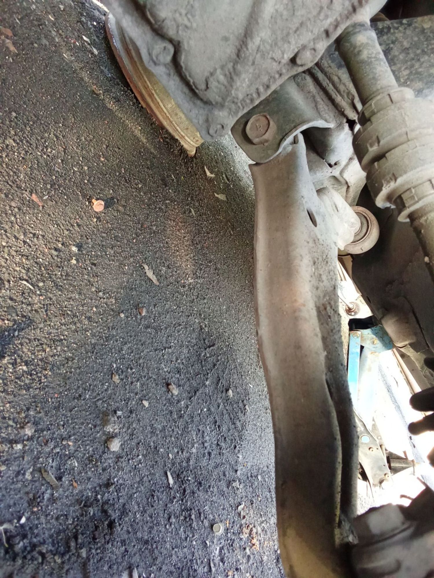 https://ycs.partsauto.market/partsauto-images/thmbs/userImages/7ed63c96fe685f431889ec34ef8f13b8/part/0167ad6f-b60c-41cb-9271-c9c0a3140cc0_1780402866916.jpg