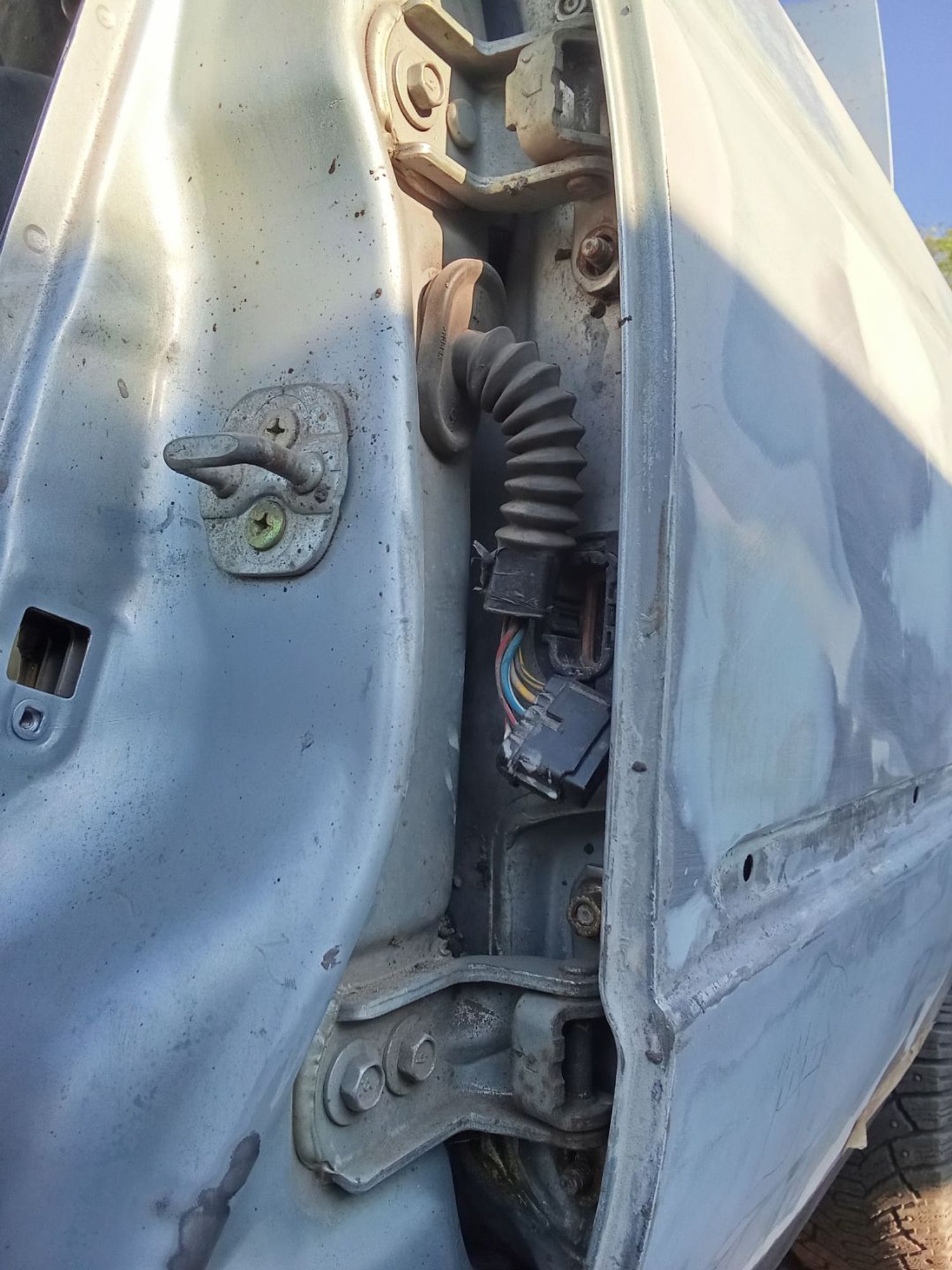https://ycs.partsauto.market/partsauto-images/thmbs/userImages/7ed63c96fe685f431889ec34ef8f13b8/part/06a2b3b6-5c8f-4a25-b9fe-af2f0020f1f3_1780747229002.jpg
