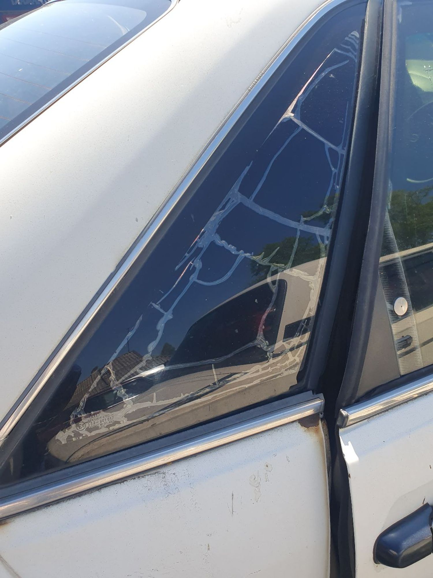 https://ycs.partsauto.market/partsauto-images/thmbs/userImages/7ed63c96fe685f431889ec34ef8f13b8/part/07c2c348-719a-4fd0-bcc7-c3328138bff0_1779697124873.jpg