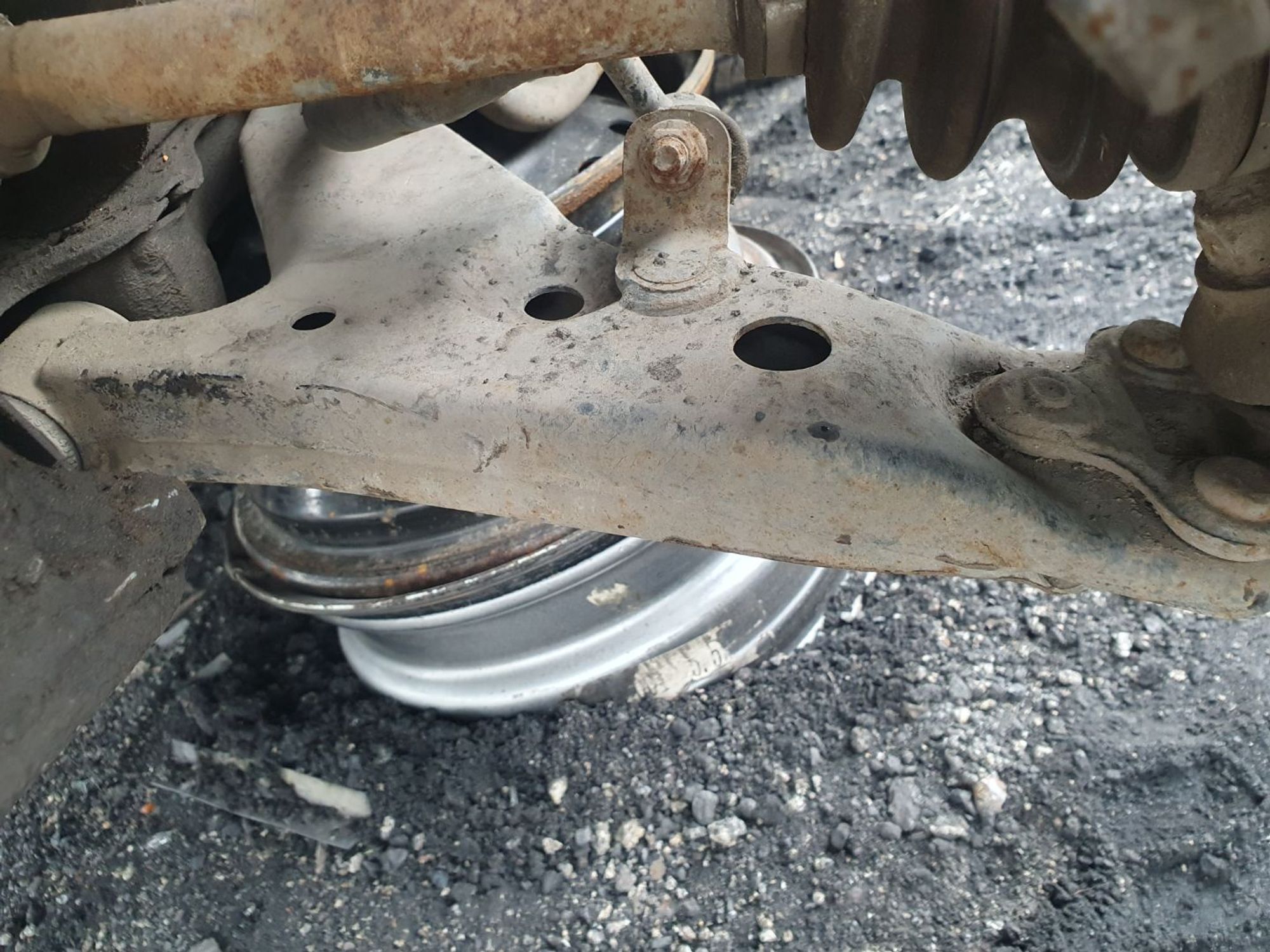 https://ycs.partsauto.market/partsauto-images/thmbs/userImages/7ed63c96fe685f431889ec34ef8f13b8/part/08014853-669f-4d72-a7ad-b4edd429942e_1779417080553.jpg