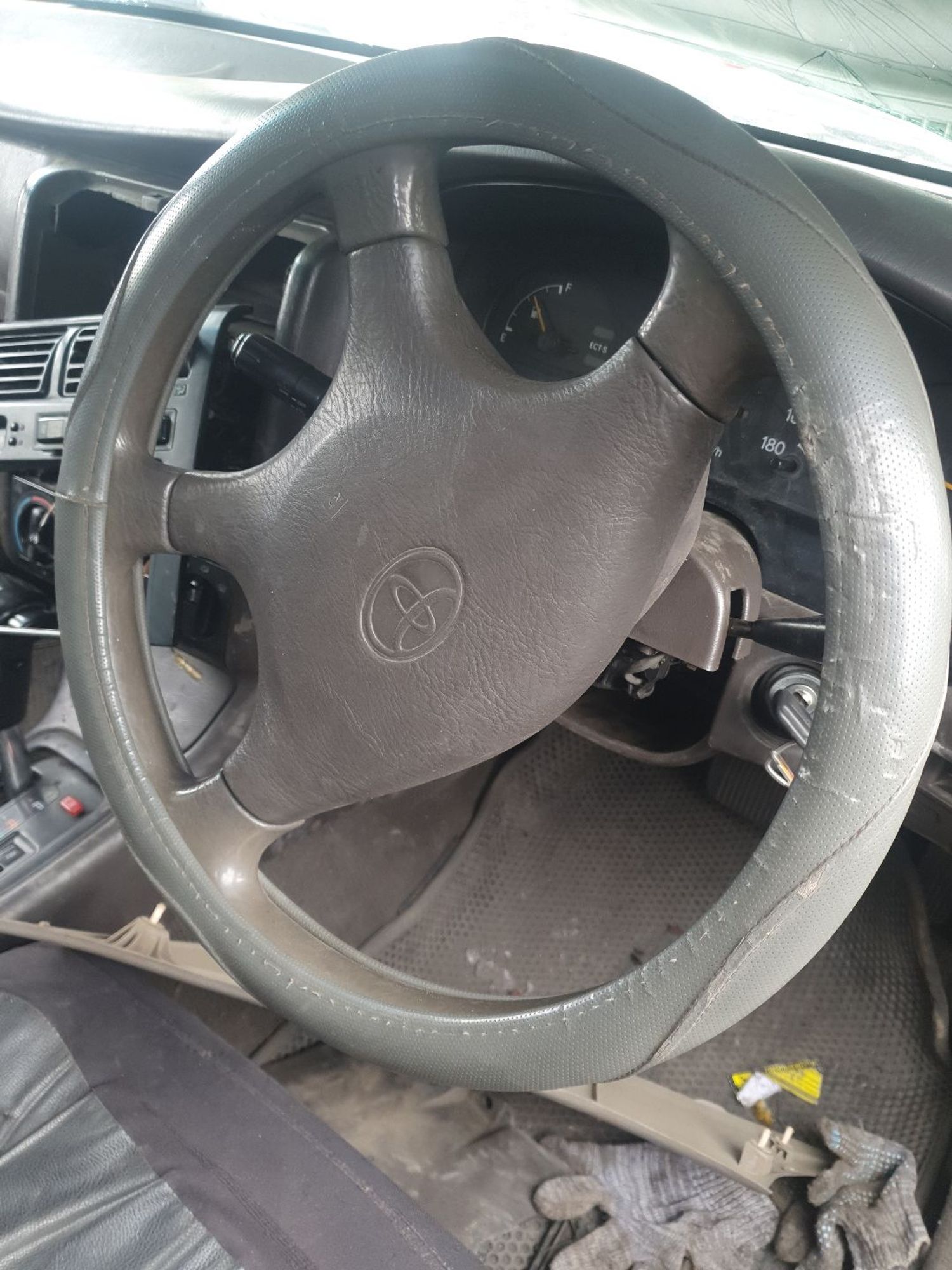 https://ycs.partsauto.market/partsauto-images/thmbs/userImages/7ed63c96fe685f431889ec34ef8f13b8/part/084d7781-8c48-4726-92f1-1ff8e683a7c1_1778833518889.jpg