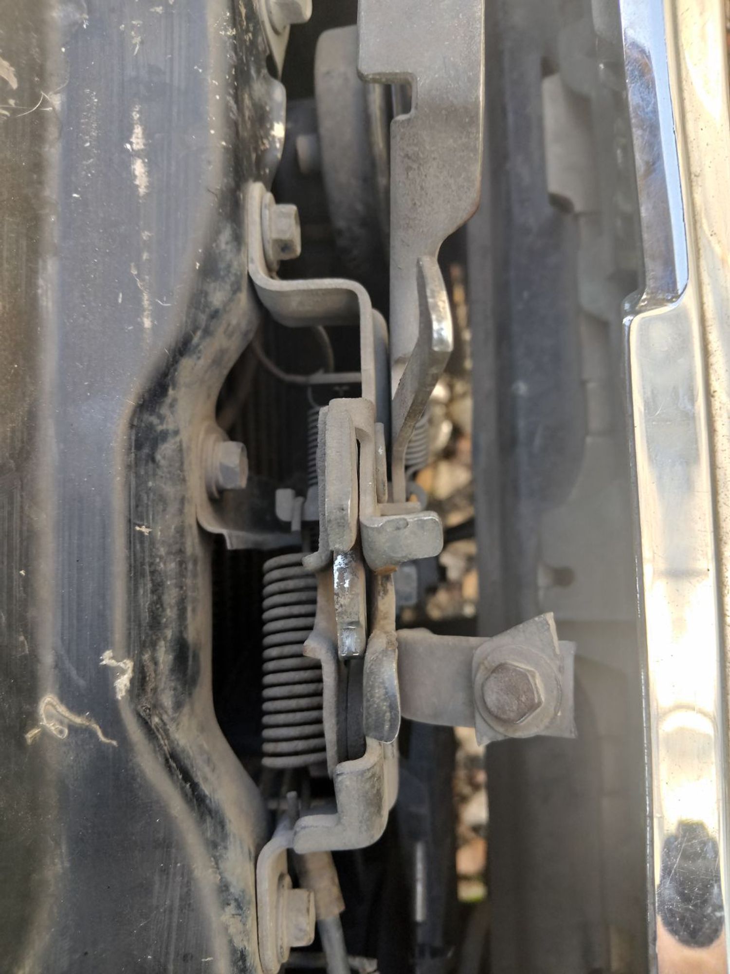 https://ycs.partsauto.market/partsauto-images/thmbs/userImages/7ed63c96fe685f431889ec34ef8f13b8/part/08f824c5-18aa-45c2-b0e3-a5512085cafb_1784180292679.jpg
