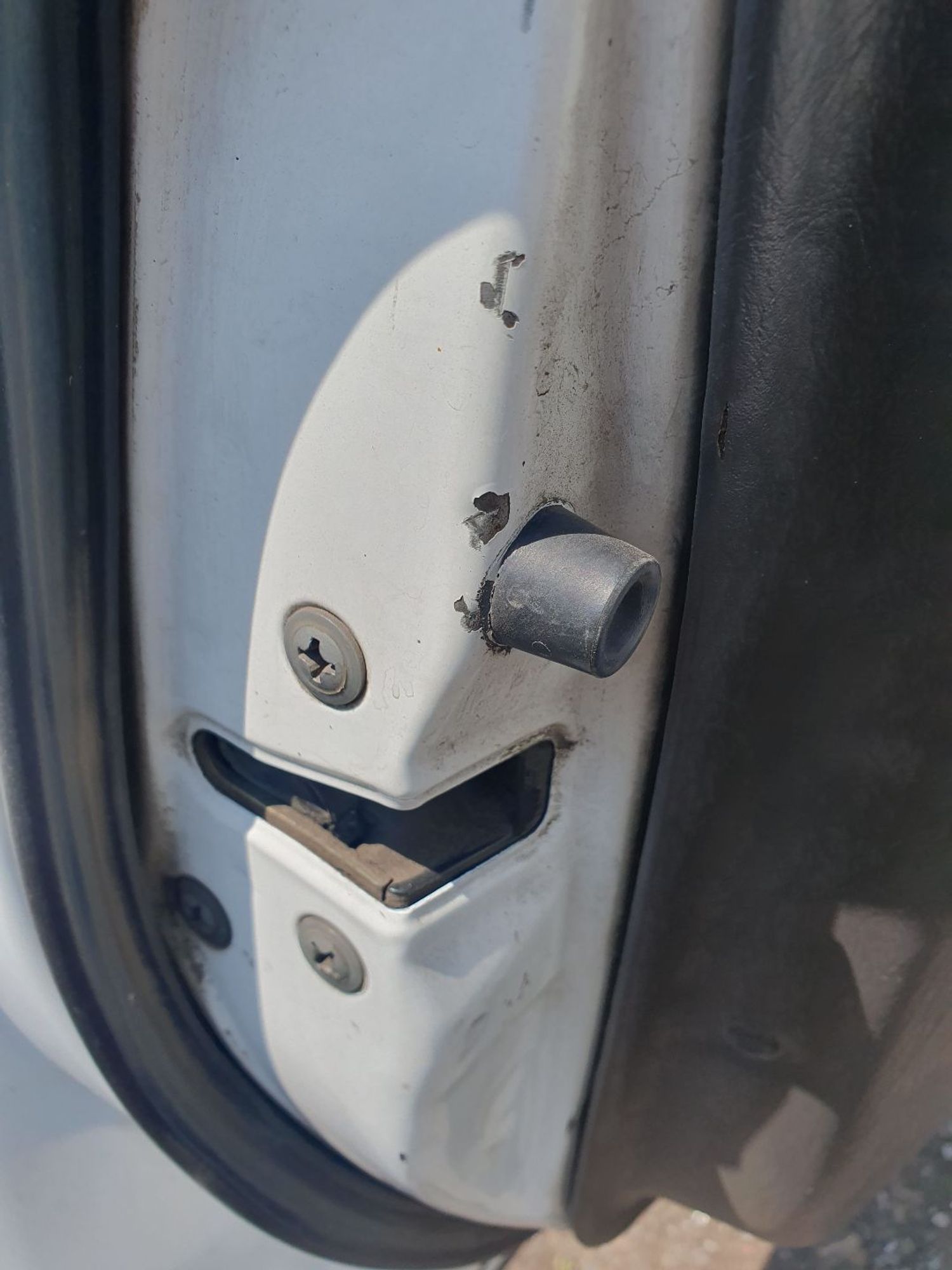 https://ycs.partsauto.market/partsauto-images/thmbs/userImages/7ed63c96fe685f431889ec34ef8f13b8/part/0a5f5ce7-f47c-4a5d-a9d2-4f01d46388a8_1782110668990.jpg
