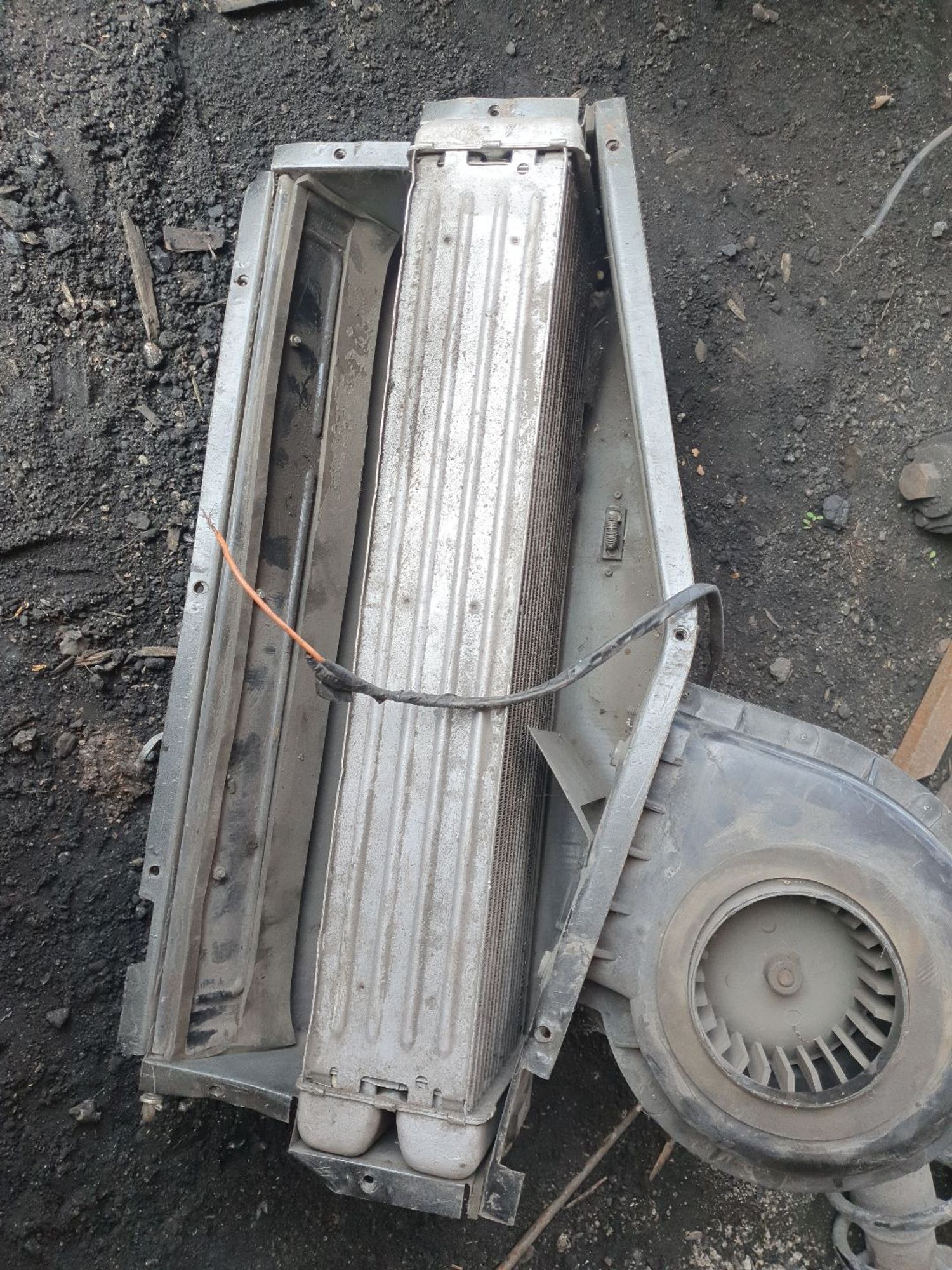 https://ycs.partsauto.market/partsauto-images/thmbs/userImages/7ed63c96fe685f431889ec34ef8f13b8/part/0c576366-7d7a-40d7-8682-495580125c6e_1785742893106.jpg