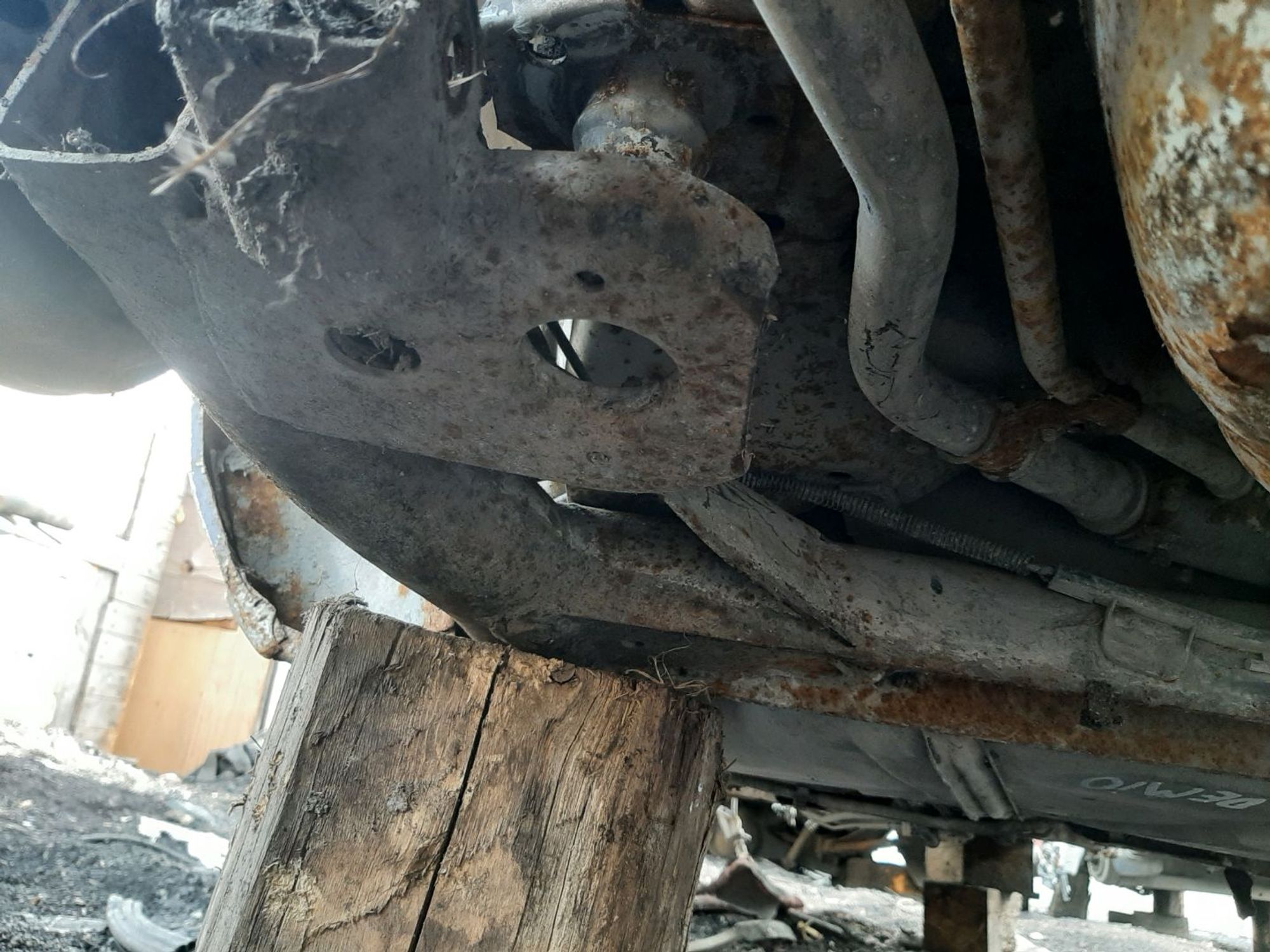 https://ycs.partsauto.market/partsauto-images/thmbs/userImages/7ed63c96fe685f431889ec34ef8f13b8/part/0eec3837-970e-452a-b1fb-b3dfe4edd3b4_1775735371453.jpg