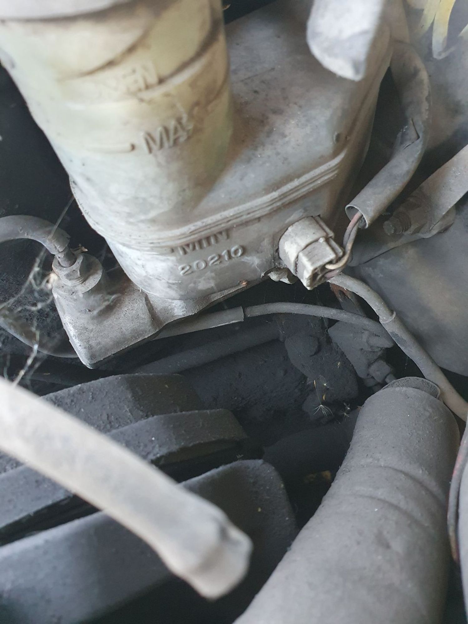 https://ycs.partsauto.market/partsauto-images/thmbs/userImages/7ed63c96fe685f431889ec34ef8f13b8/part/1025fbe3-5f89-45e3-b110-89163c4919d6_1786784907691.jpg