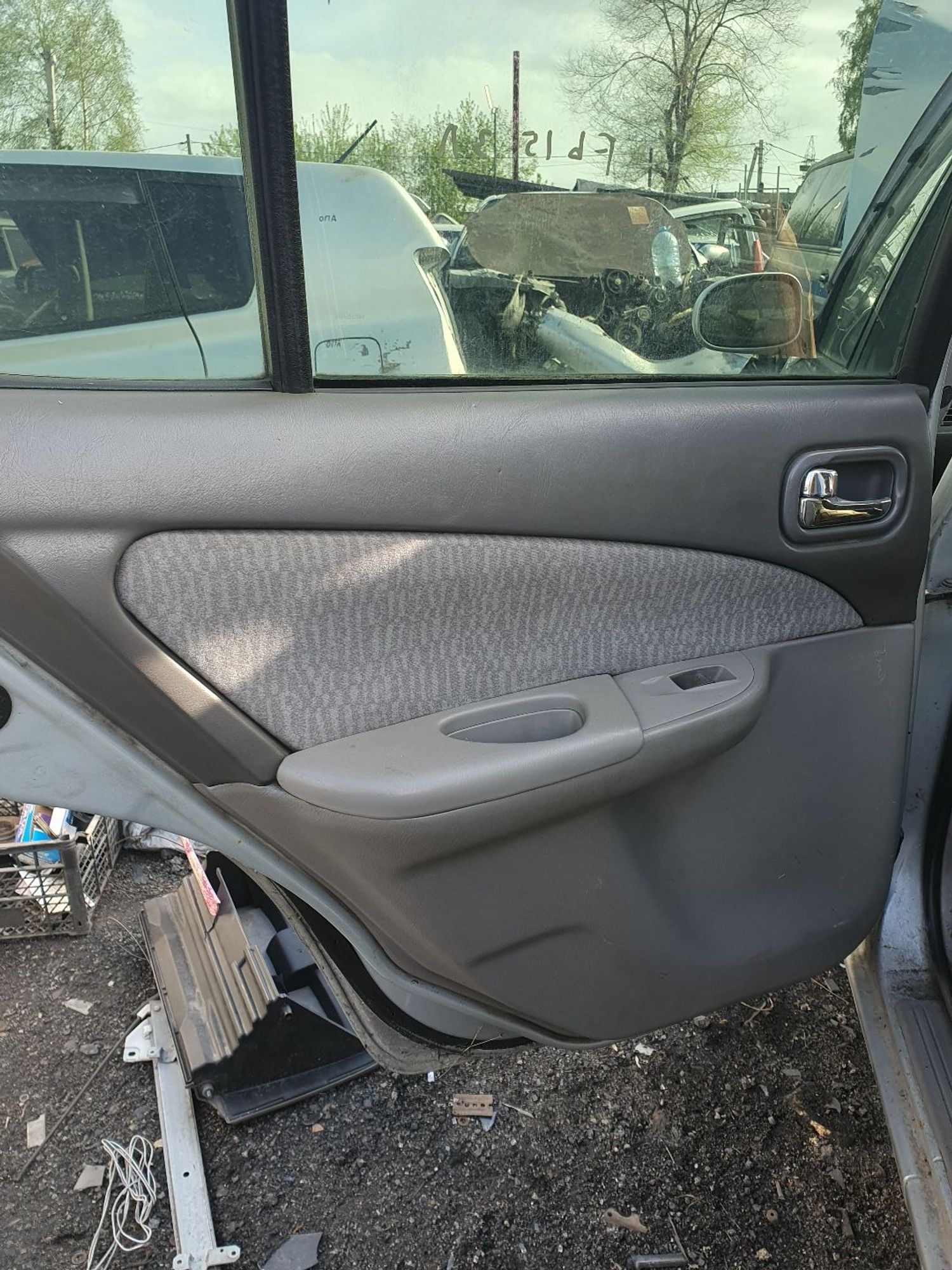 https://ycs.partsauto.market/partsauto-images/thmbs/userImages/7ed63c96fe685f431889ec34ef8f13b8/part/11bc0bd6-5a62-41f7-a695-6e576704f74f_1778581641622.jpg