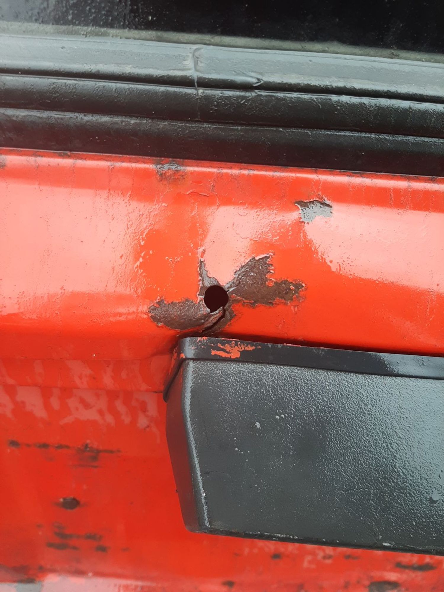 https://ycs.partsauto.market/partsauto-images/thmbs/userImages/7ed63c96fe685f431889ec34ef8f13b8/part/138269e1-1a2f-4e6b-897b-eab3289c7453_1777266374631.jpg