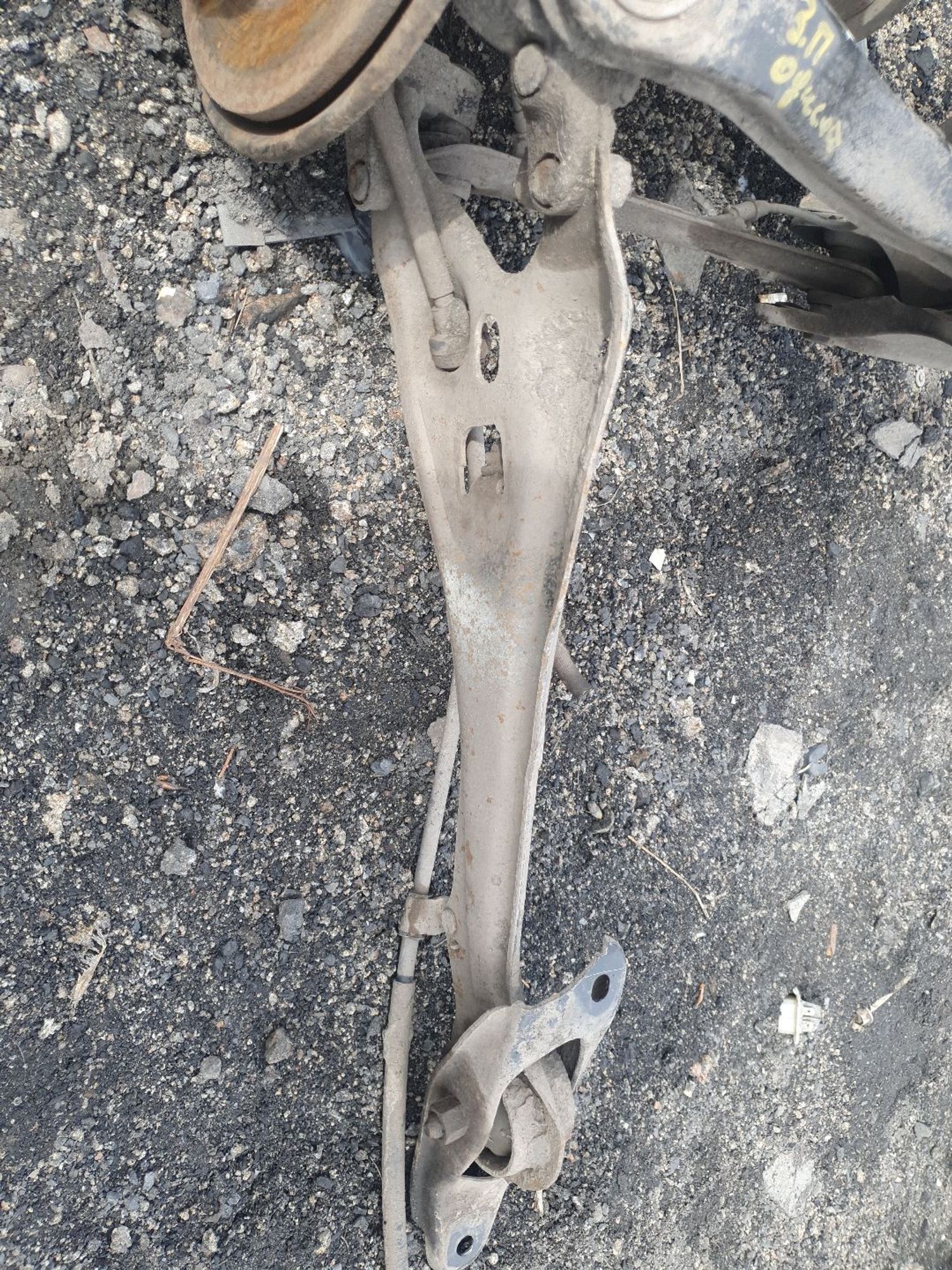 https://ycs.partsauto.market/partsauto-images/thmbs/userImages/7ed63c96fe685f431889ec34ef8f13b8/part/1384d2a7-2950-4444-9ff6-9c8e51666b21_1778305639214.jpg