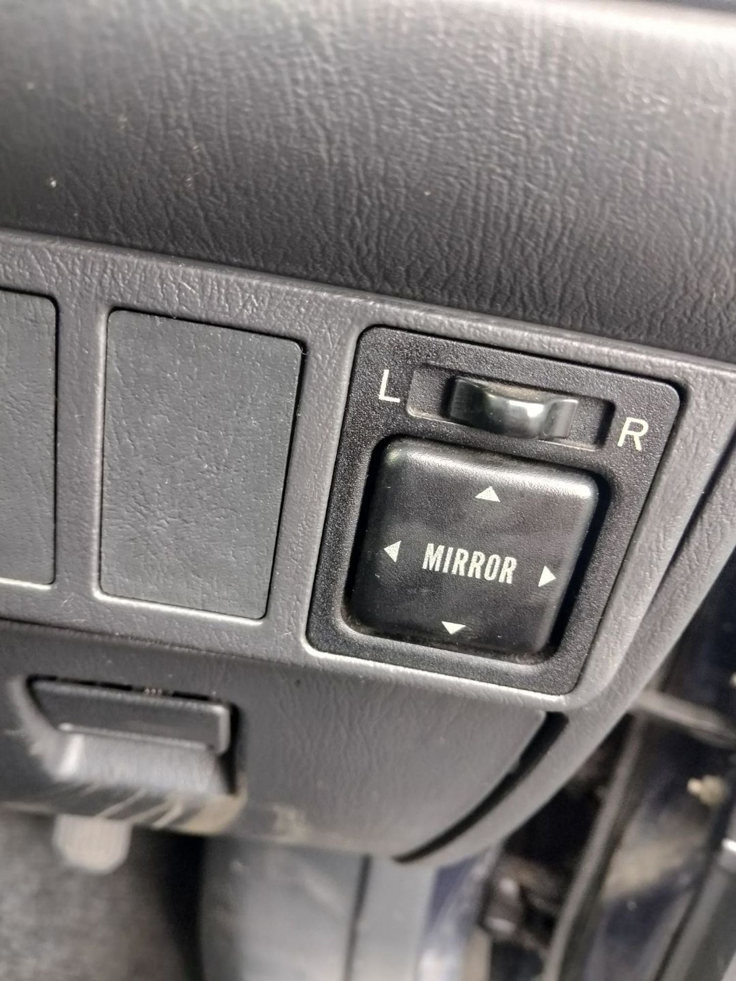 https://ycs.partsauto.market/partsauto-images/thmbs/userImages/7ed63c96fe685f431889ec34ef8f13b8/part/18c92cfc-2d6d-4816-8f21-1b1f6a4c1293_1785238934045.jpg