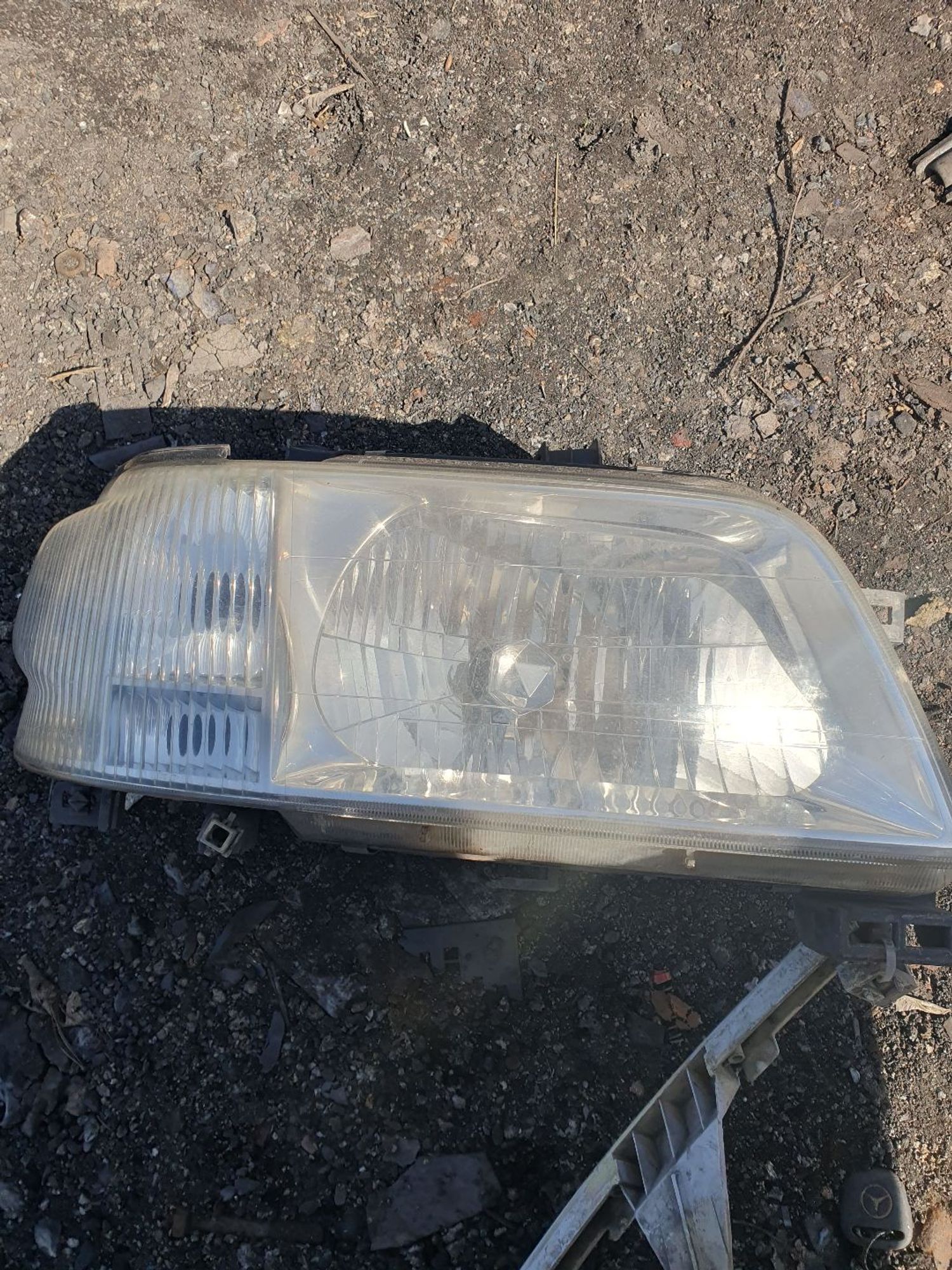 https://ycs.partsauto.market/partsauto-images/thmbs/userImages/7ed63c96fe685f431889ec34ef8f13b8/part/1af88a07-36d1-4559-8ef0-f3f23da49dab_1777542164769.jpg