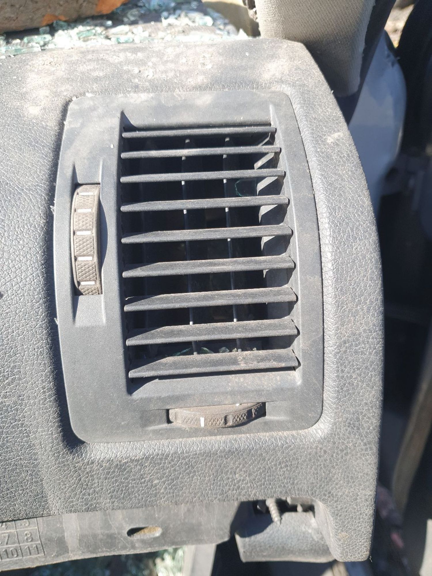 https://ycs.partsauto.market/partsauto-images/thmbs/userImages/7ed63c96fe685f431889ec34ef8f13b8/part/1e12718a-2608-4af1-8b9f-e04f4cc5bb84_1779184335053.jpg