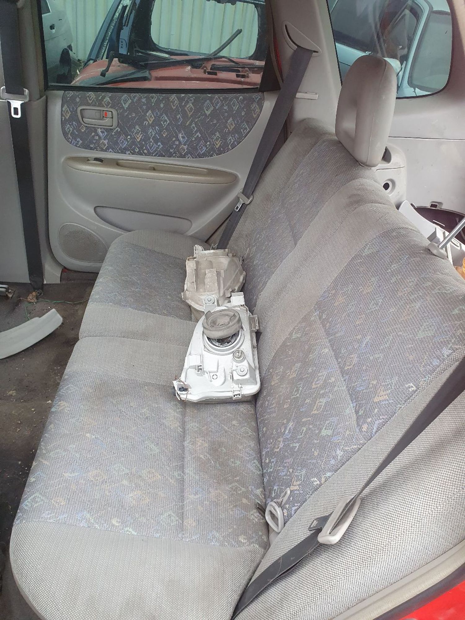 https://ycs.partsauto.market/partsauto-images/thmbs/userImages/7ed63c96fe685f431889ec34ef8f13b8/part/1f6f5a11-2295-434d-a323-053af5326d91_1779355496605.jpg