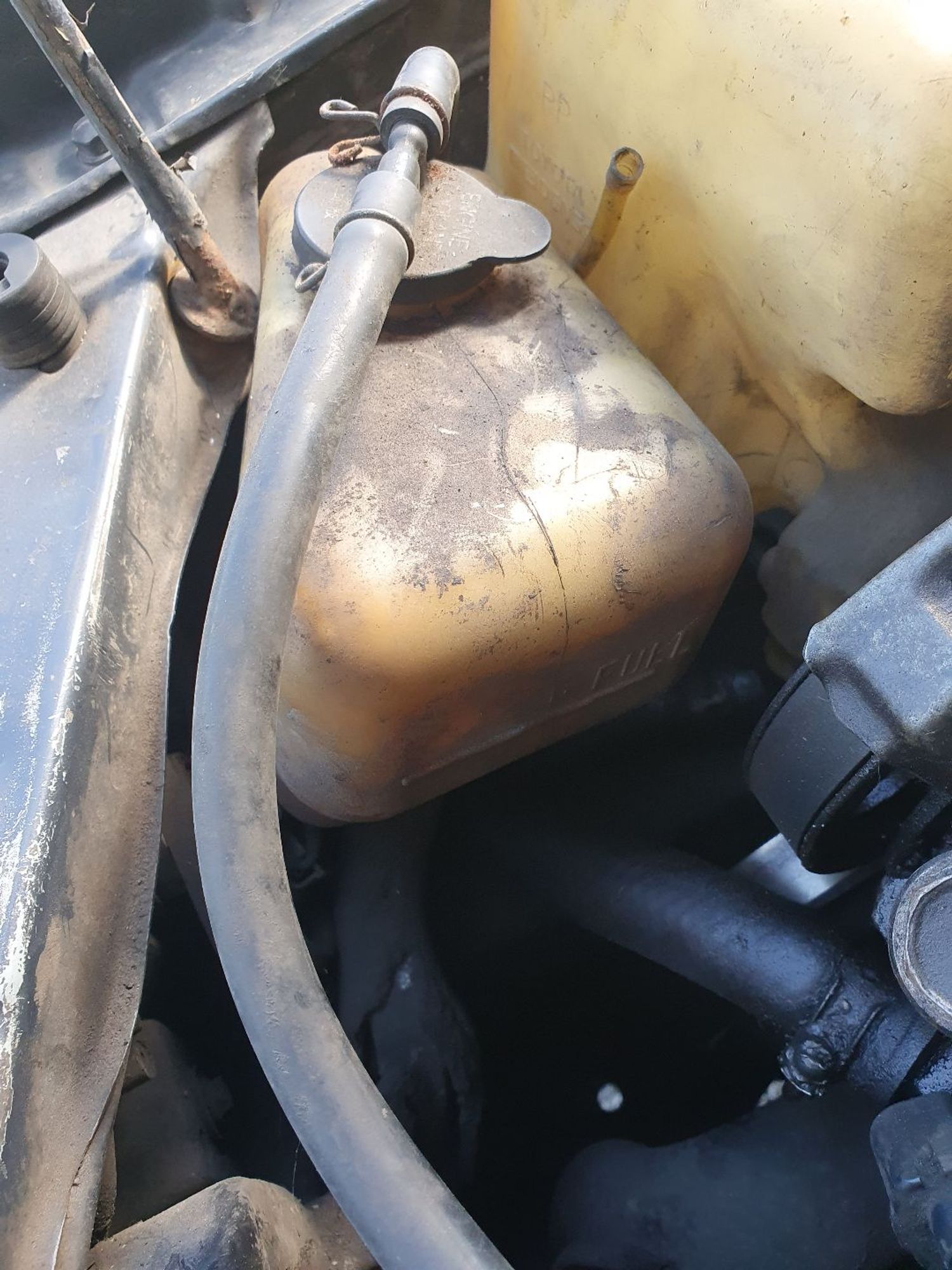 https://ycs.partsauto.market/partsauto-images/thmbs/userImages/7ed63c96fe685f431889ec34ef8f13b8/part/200480c2-a4d1-4d7e-a92a-74049adc6fbd_1786687724182.jpg