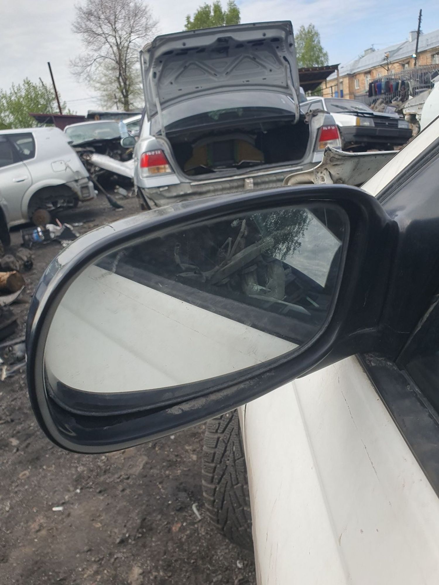https://ycs.partsauto.market/partsauto-images/thmbs/userImages/7ed63c96fe685f431889ec34ef8f13b8/part/2300384b-d616-4511-a746-01b46f3efa5c_1778813773770.jpg