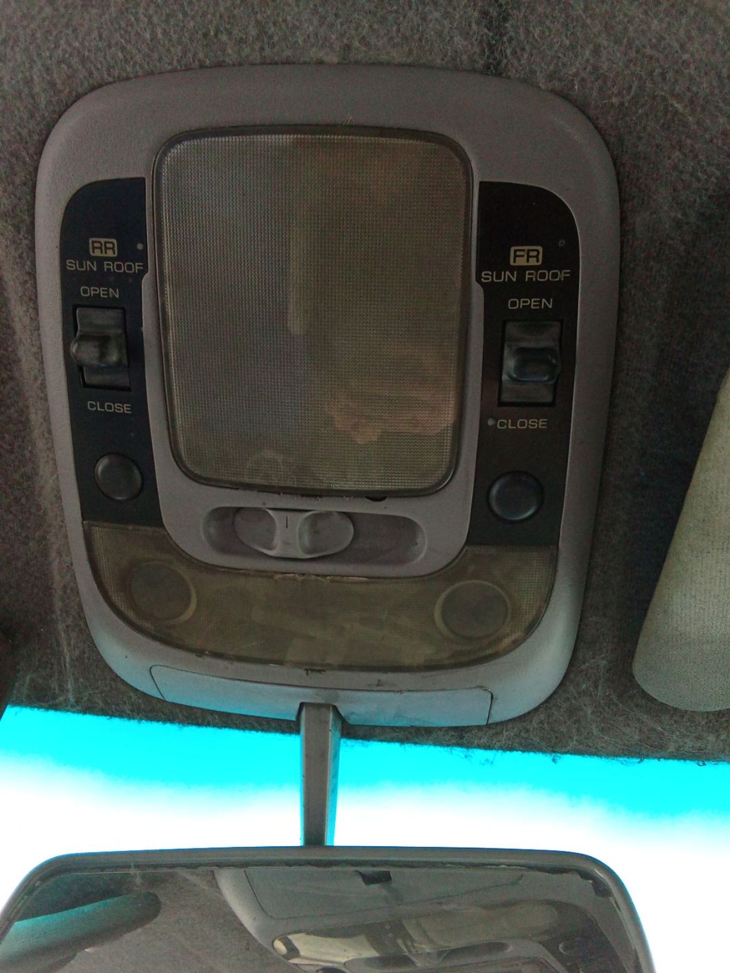 https://ycs.partsauto.market/partsauto-images/thmbs/userImages/7ed63c96fe685f431889ec34ef8f13b8/part/259bbf32-bd33-4150-b254-aa6fd2560d5c_1778392796691.jpg