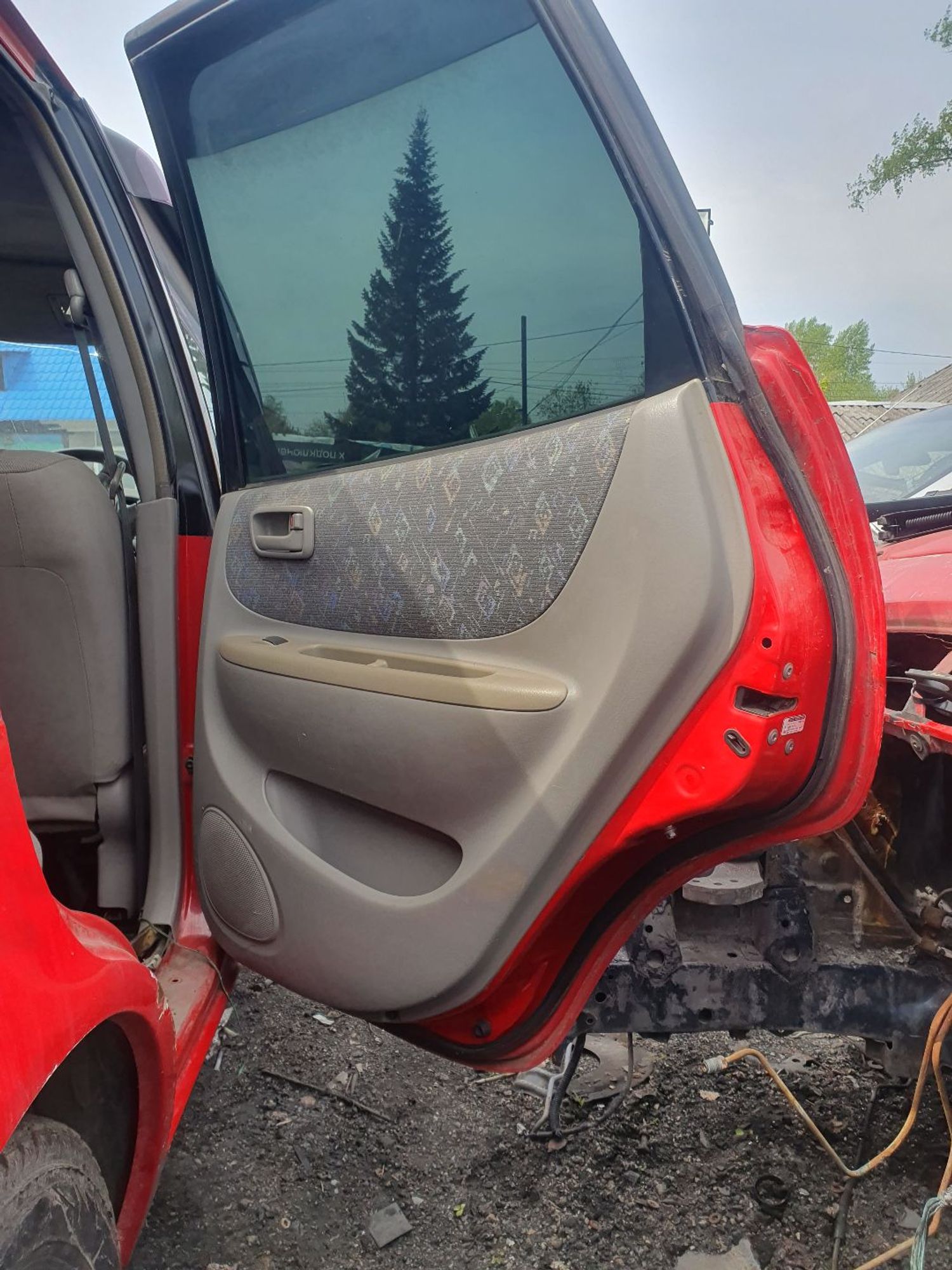 https://ycs.partsauto.market/partsauto-images/thmbs/userImages/7ed63c96fe685f431889ec34ef8f13b8/part/26c81760-ecd6-4617-a999-acf39187695c_1779346277695.jpg