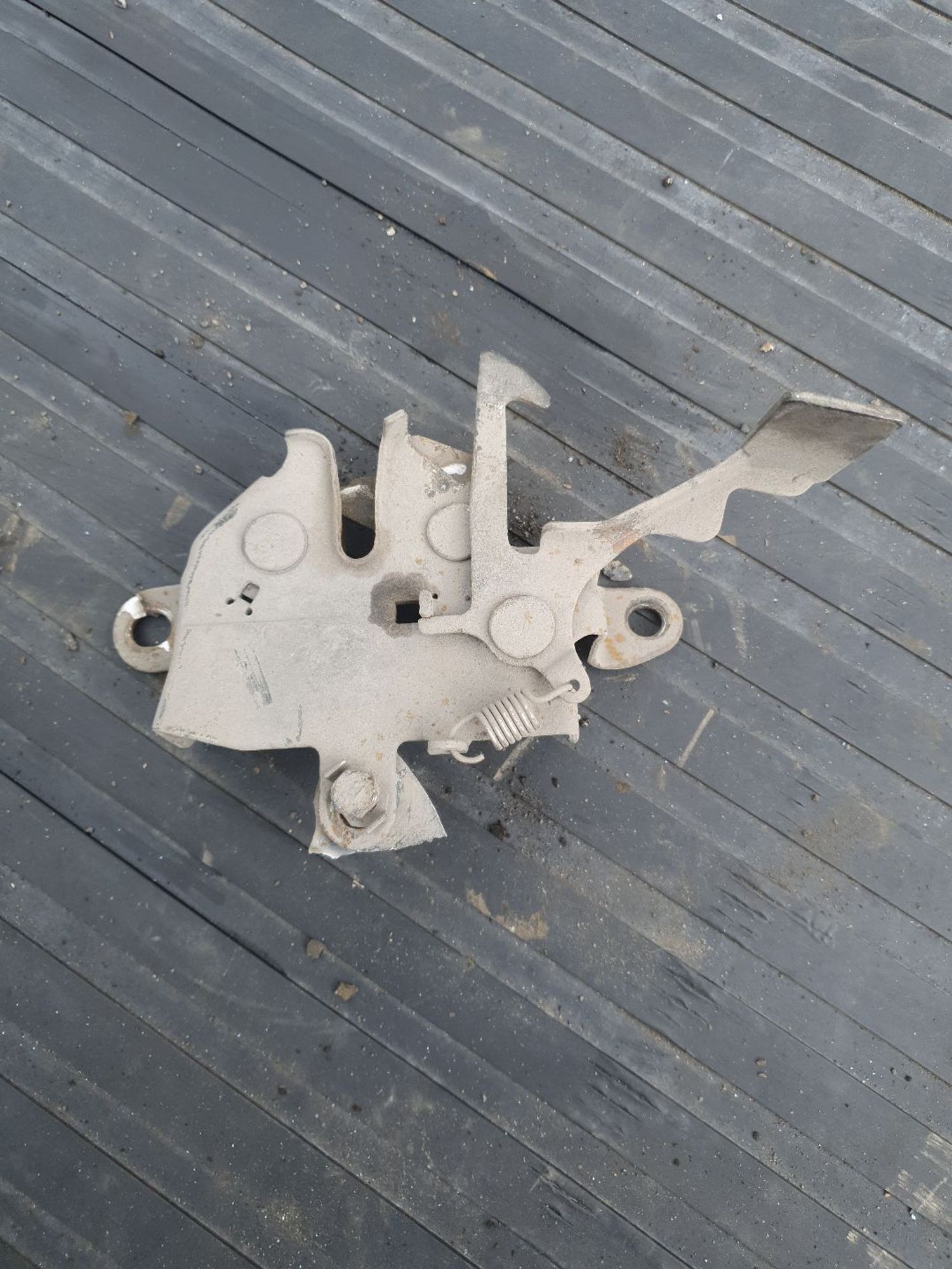 https://ycs.partsauto.market/partsauto-images/thmbs/userImages/7ed63c96fe685f431889ec34ef8f13b8/part/284dbc01-2aec-4fe3-84b0-af22b2b6fdd0_1778824766590.jpg
