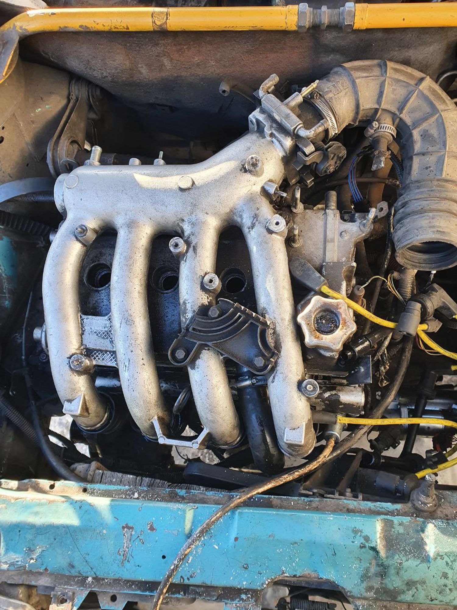 https://ycs.partsauto.market/partsauto-images/thmbs/userImages/7ed63c96fe685f431889ec34ef8f13b8/part/2a84acc8-baee-43da-80eb-34c2461013df_1739159799080.jpg