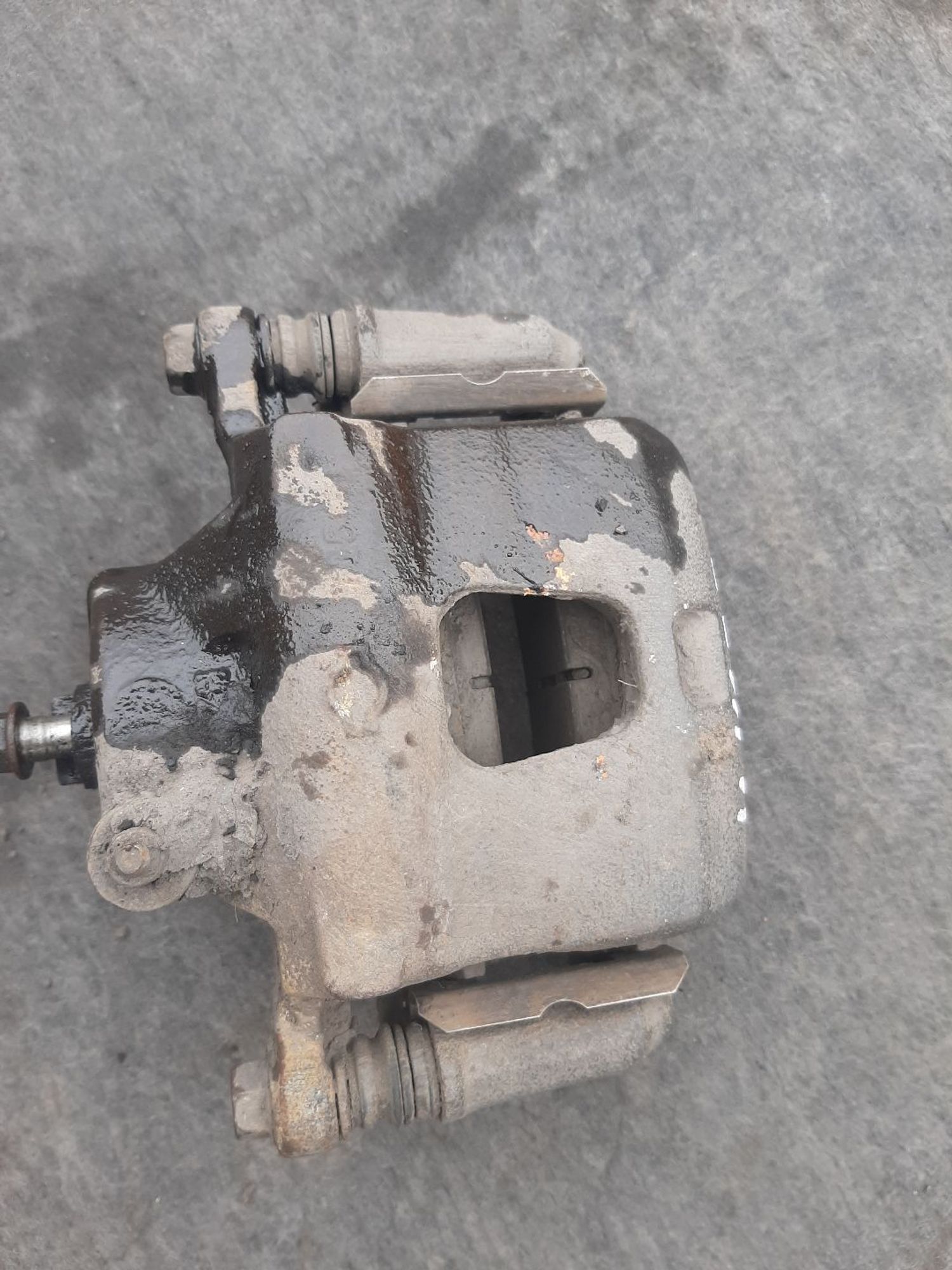 https://ycs.partsauto.market/partsauto-images/thmbs/userImages/7ed63c96fe685f431889ec34ef8f13b8/part/2ad2a9aa-4343-45e4-9364-bf04384cff14_1776052764254.jpg